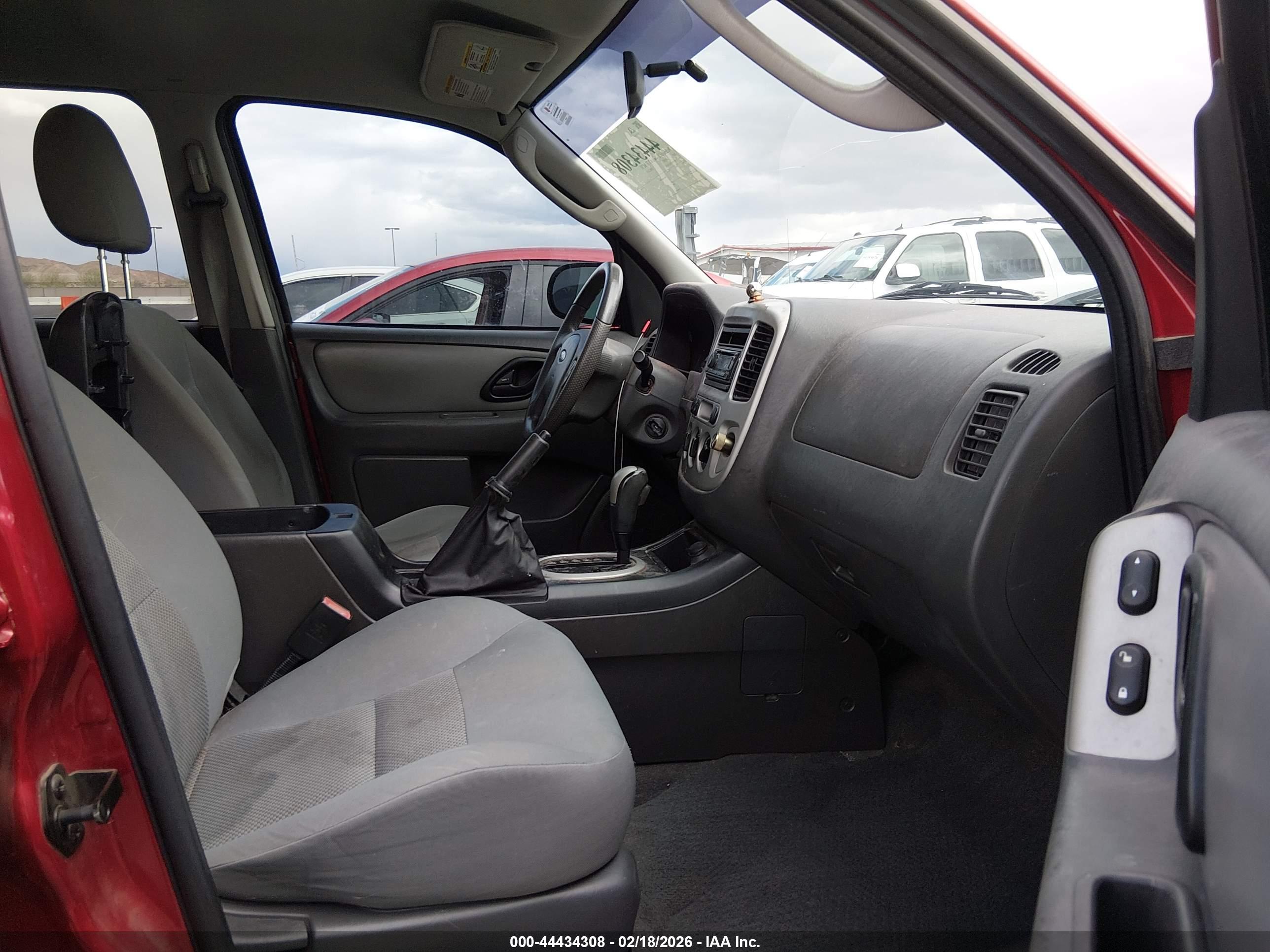 FORD ESCAPE image 5