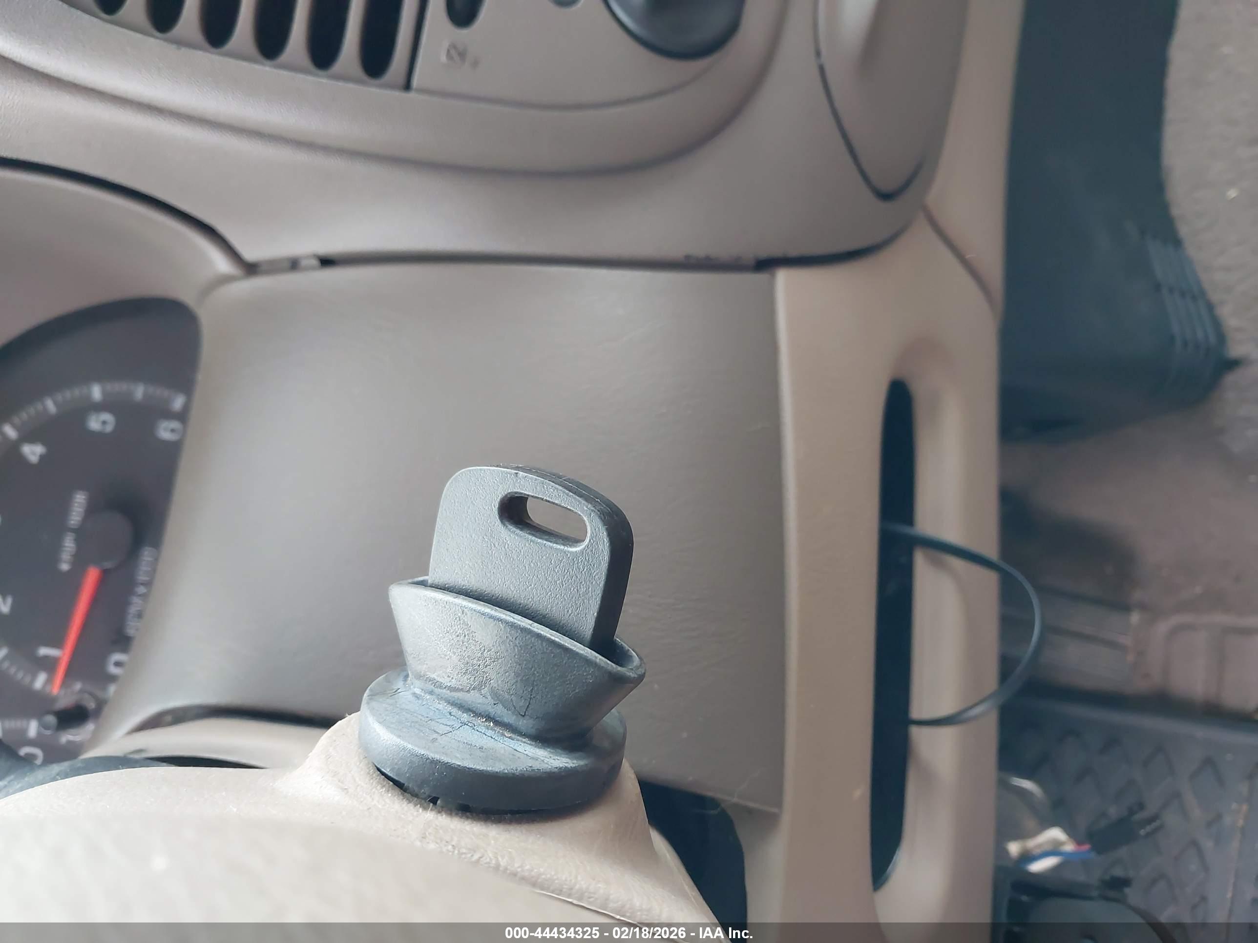 FORD F-150 image 11