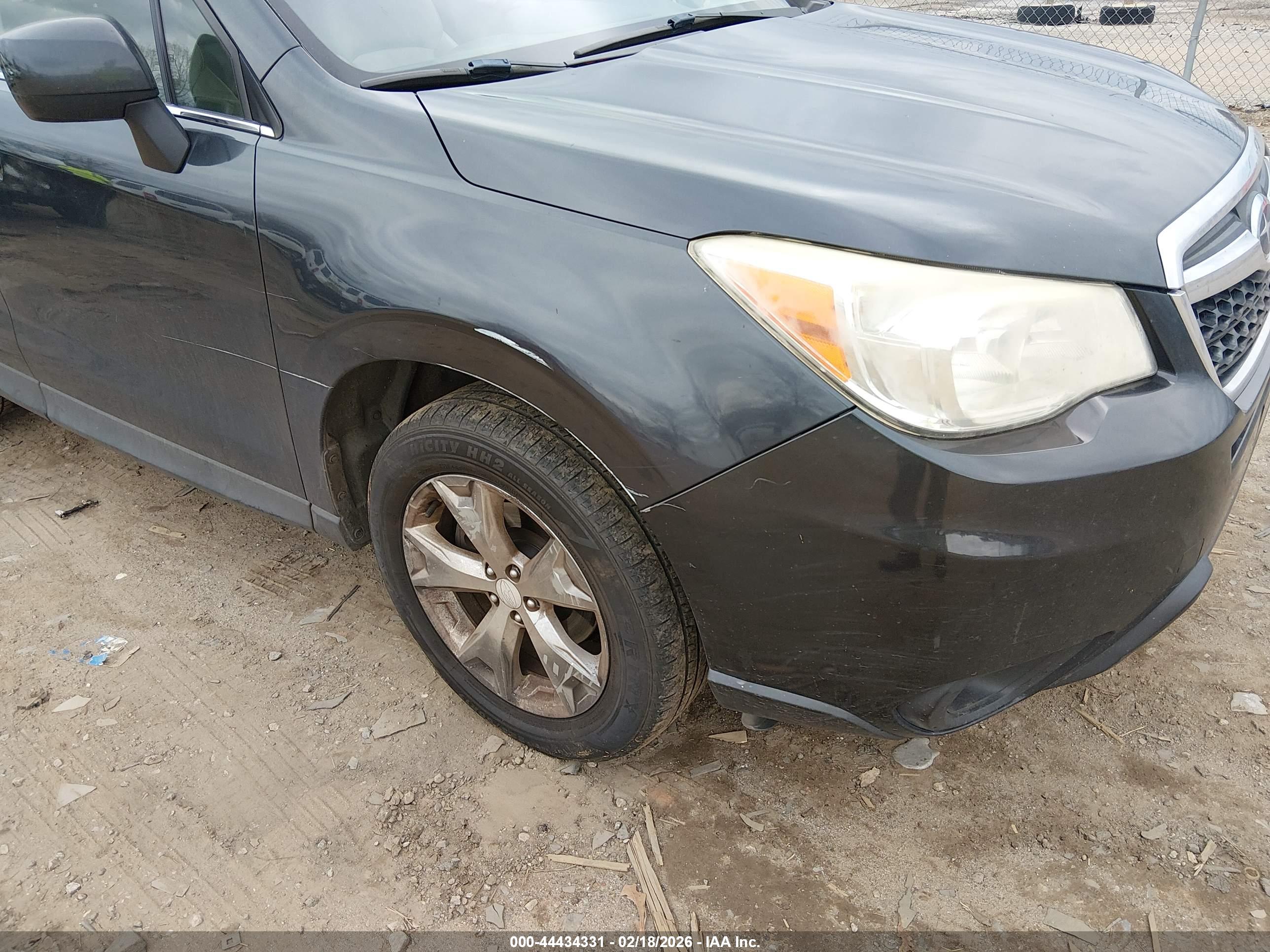 SUBARU FORESTER image 6