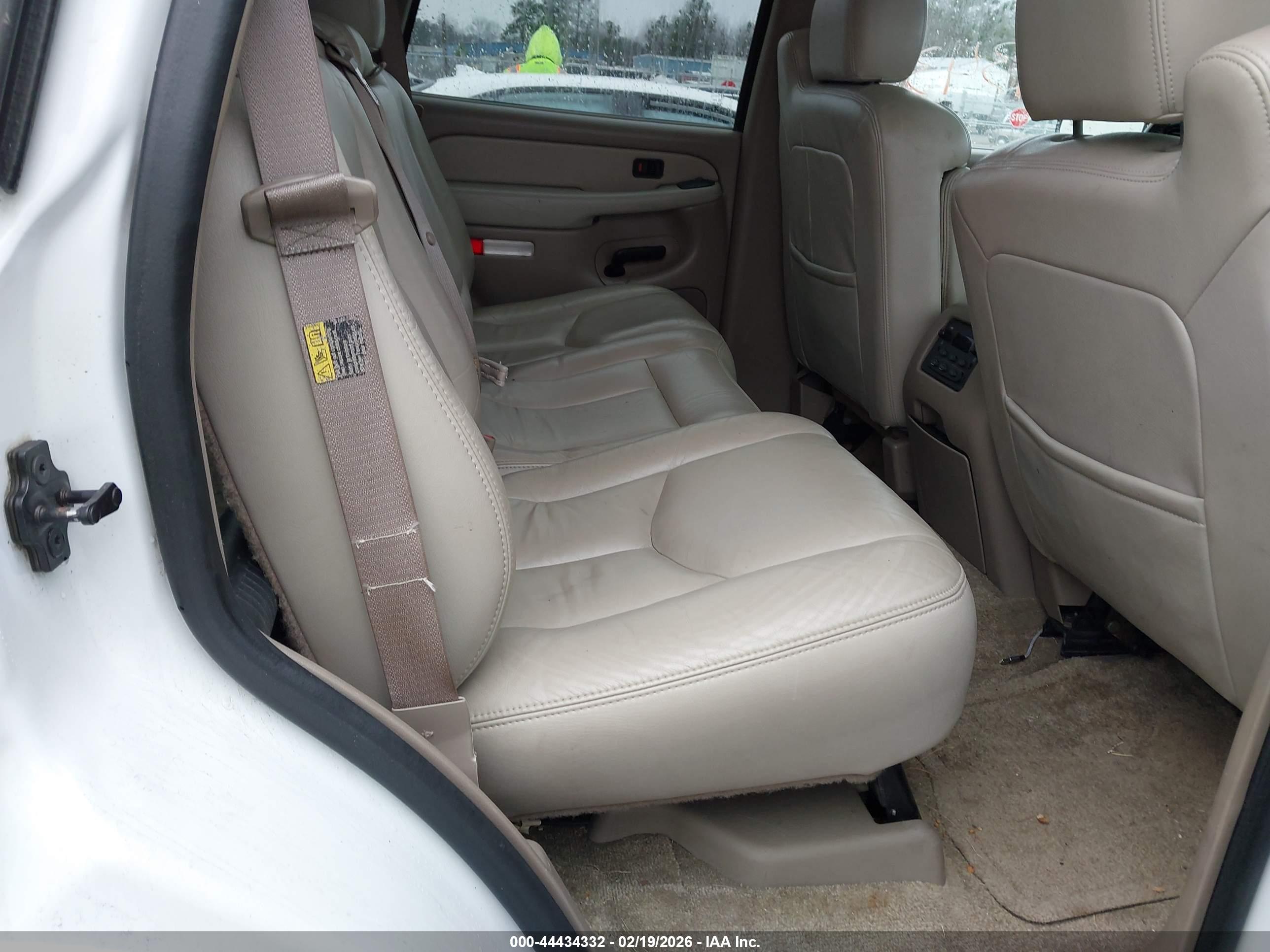CHEVROLET TAHOE image 8