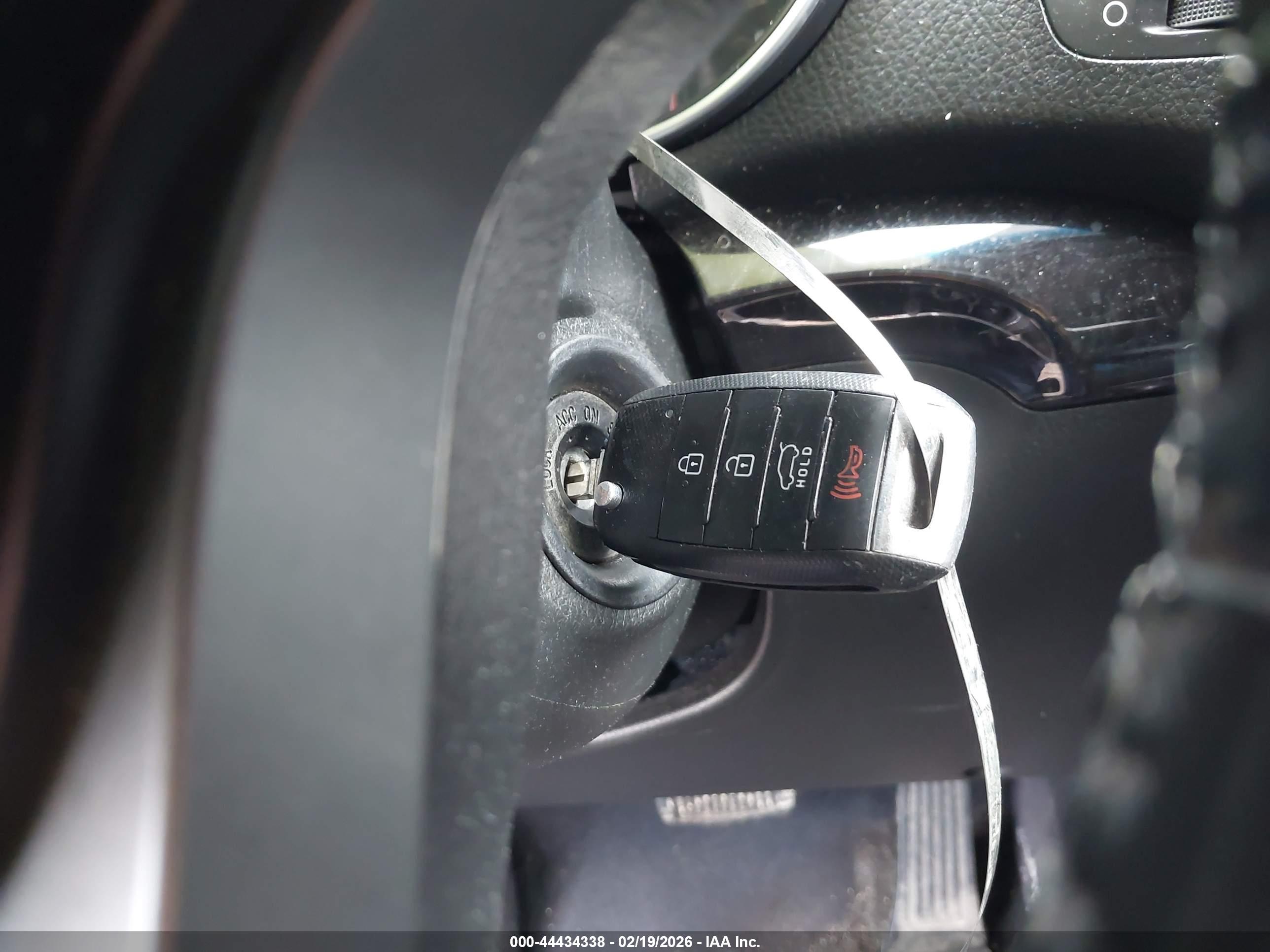 KIA SORENTO image 11