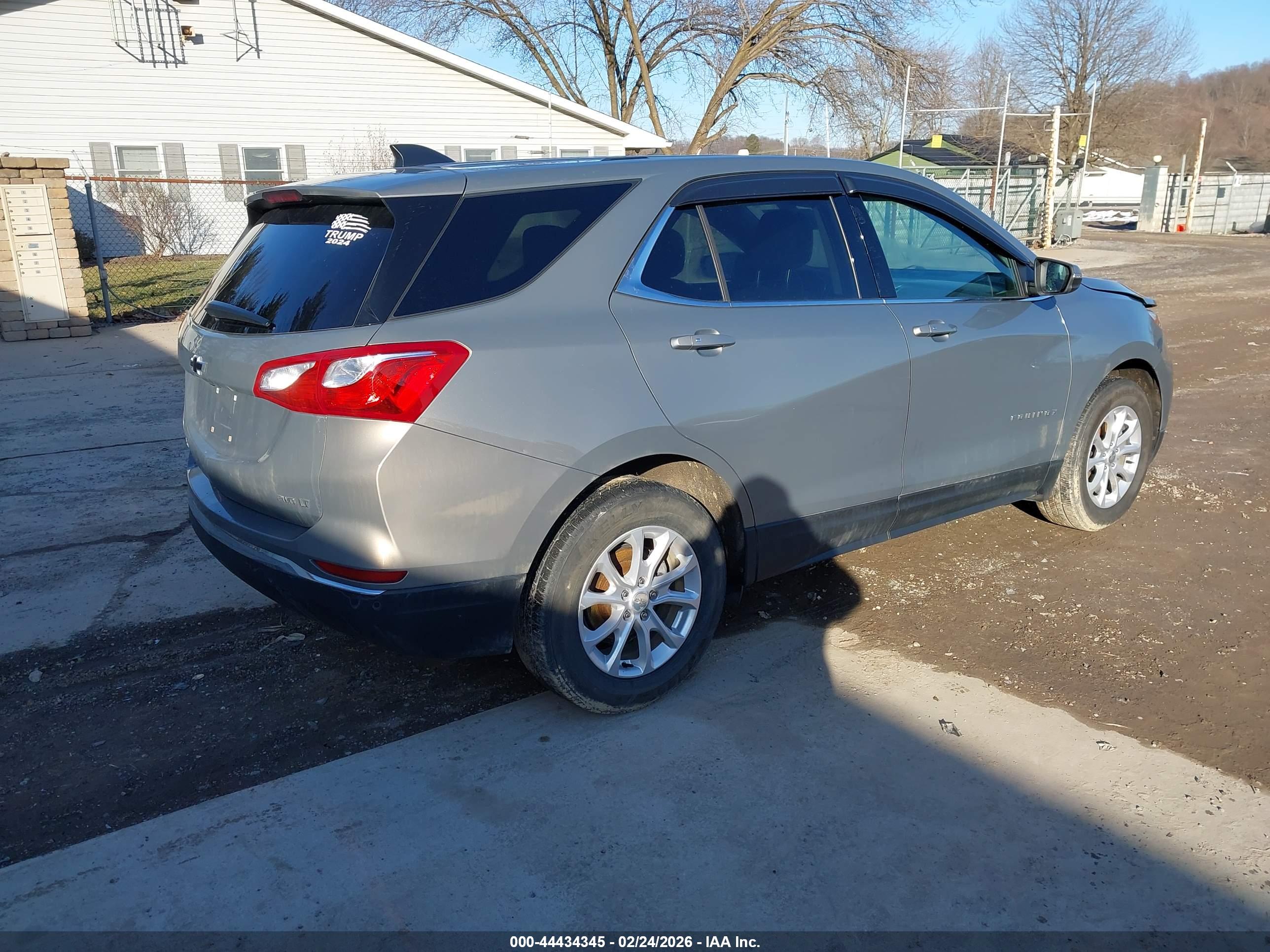 CHEVROLET EQUINOX image 4