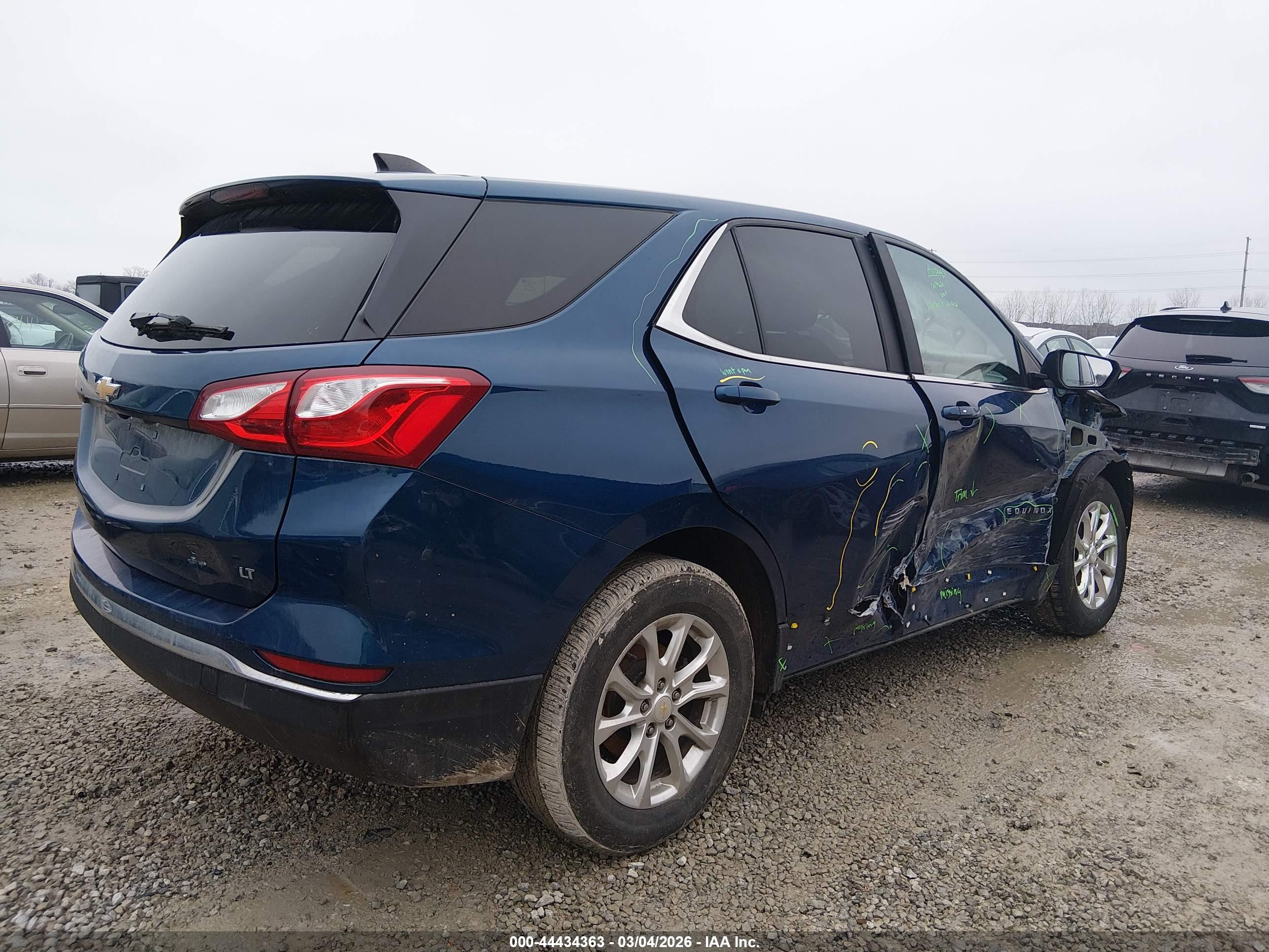 CHEVROLET EQUINOX image 4