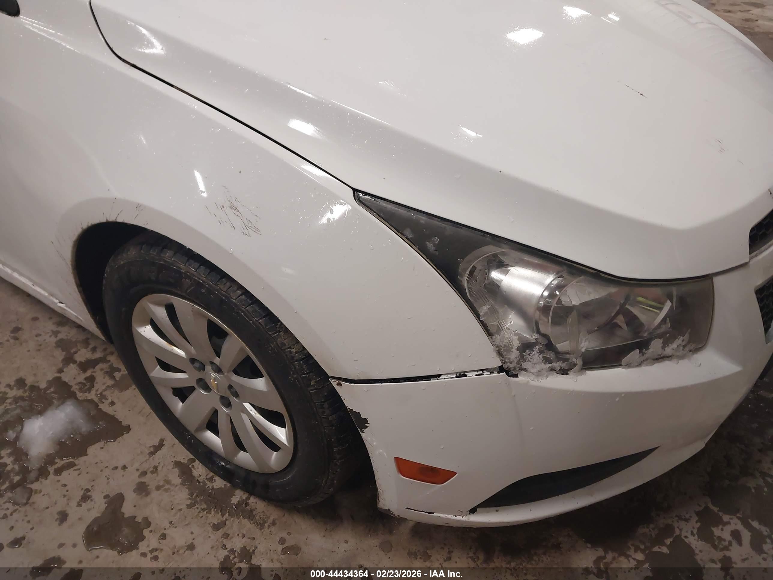 CHEVROLET CRUZE image 6