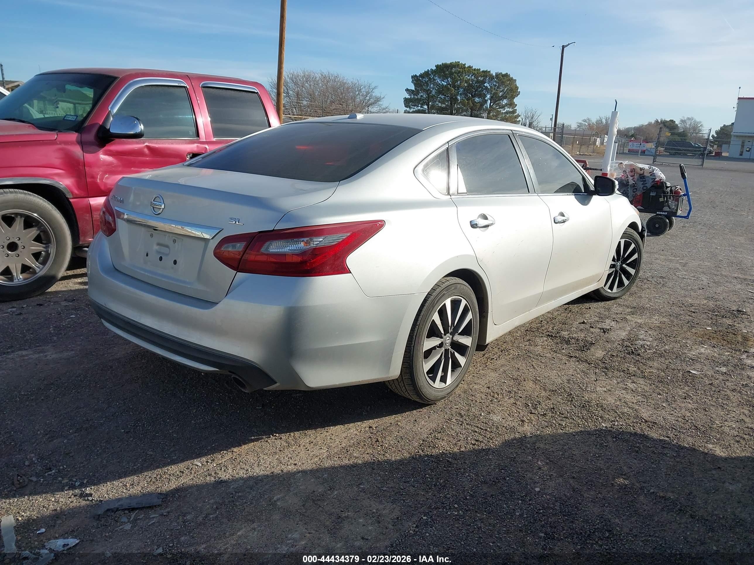 NISSAN ALTIMA image 4