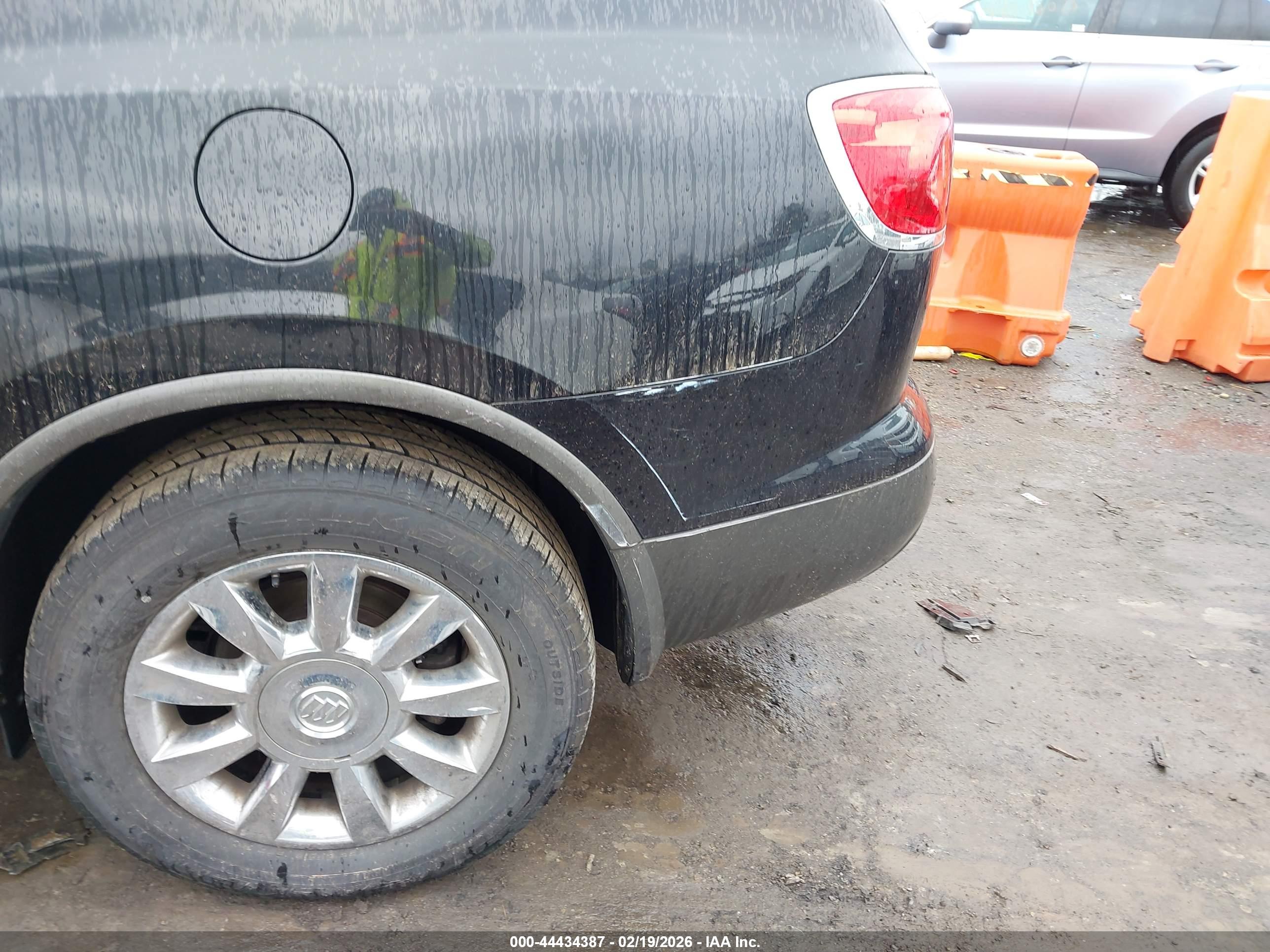 BUICK ENCLAVE image 6
