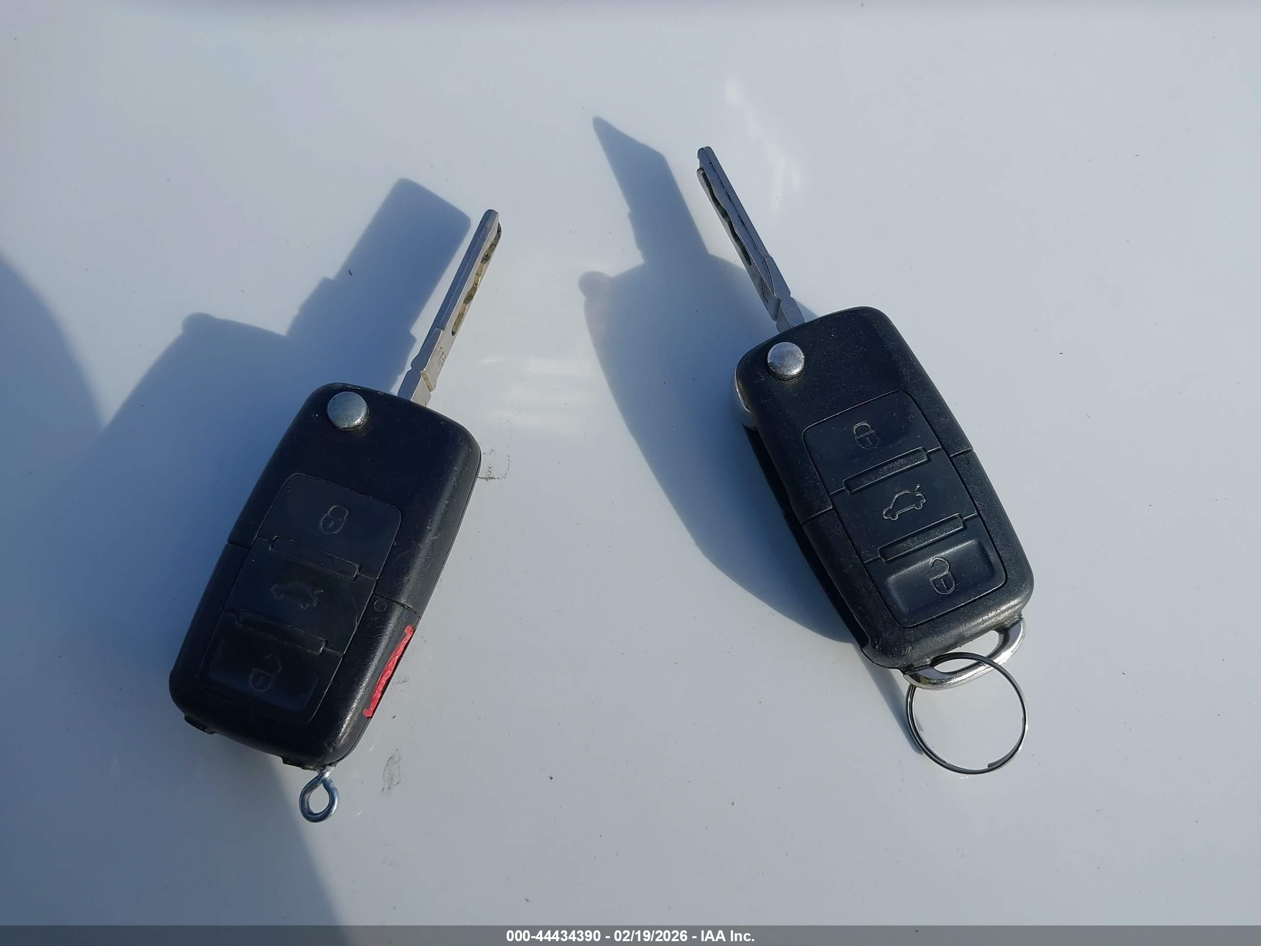 VOLKSWAGEN GTI image 11
