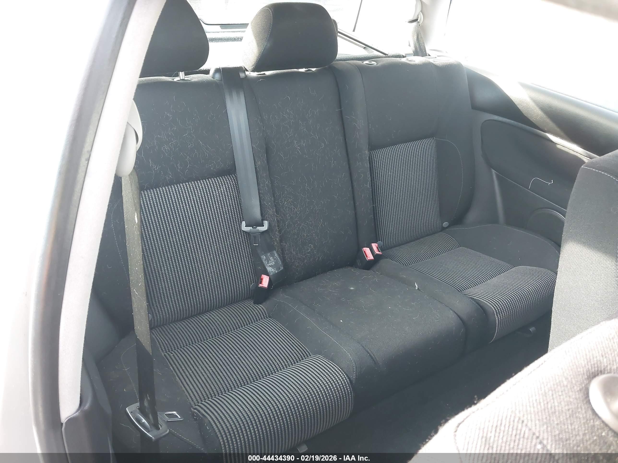 VOLKSWAGEN GTI image 8
