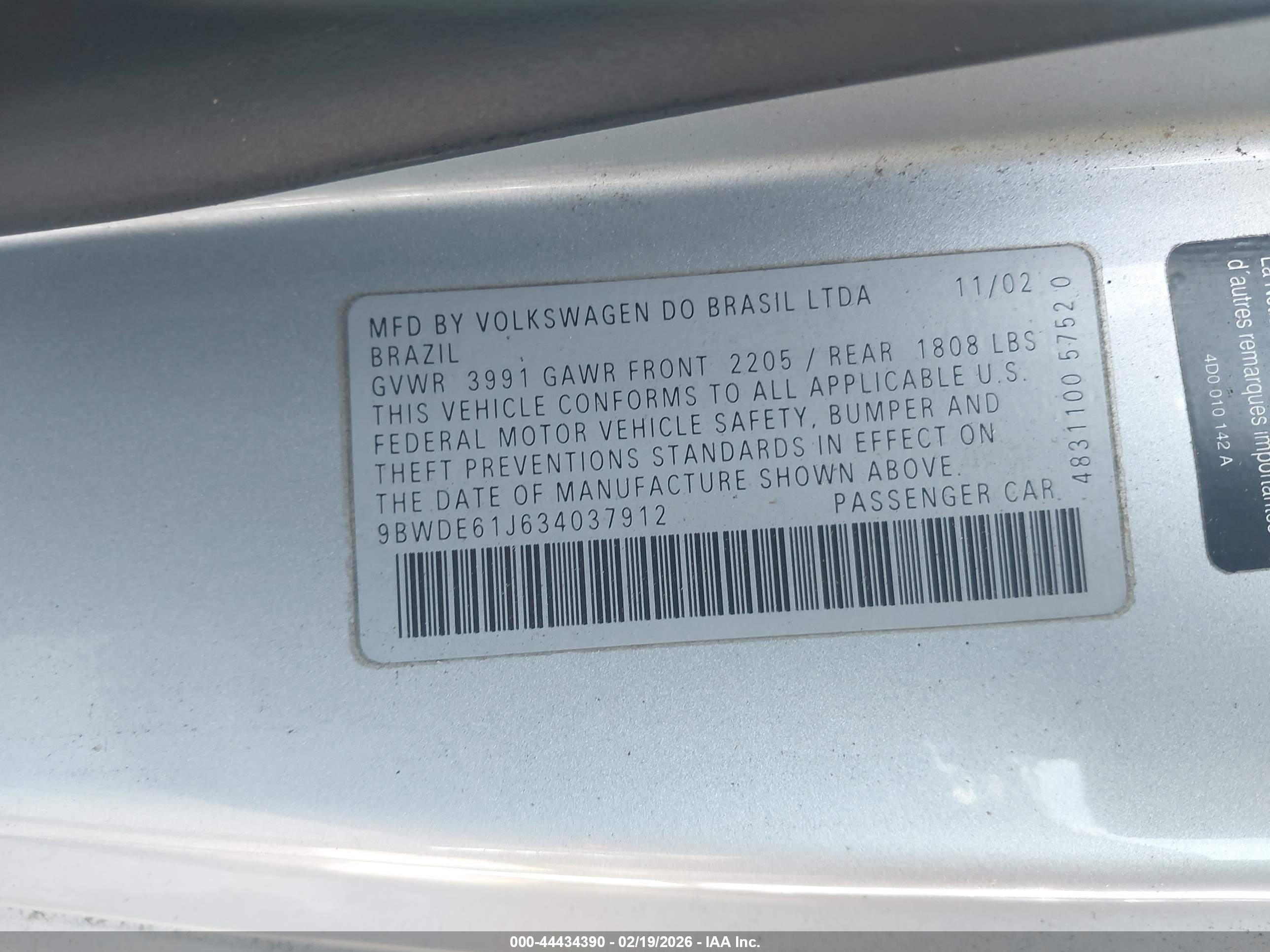 VOLKSWAGEN GTI image 9