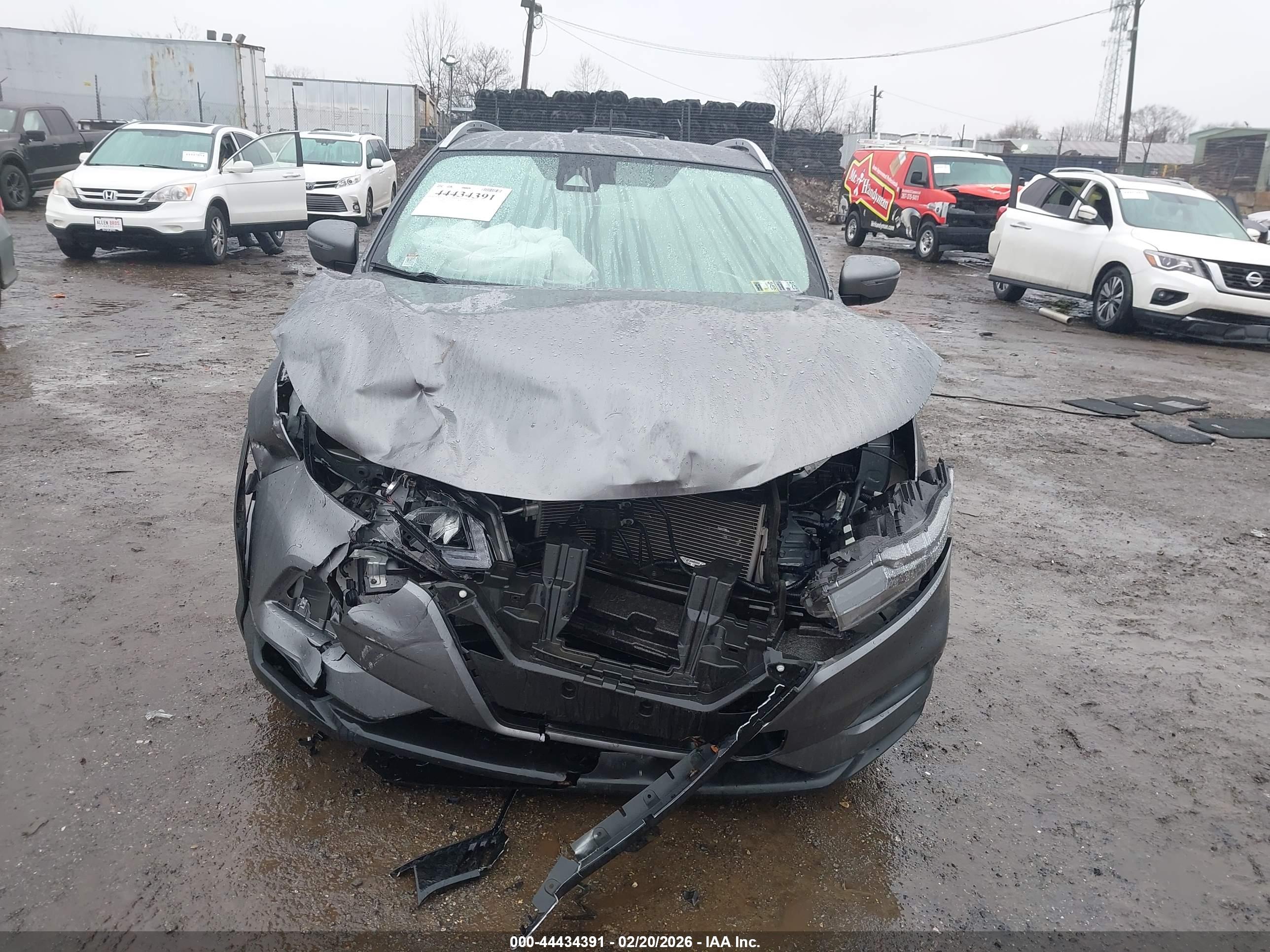 NISSAN ROGUE image 6