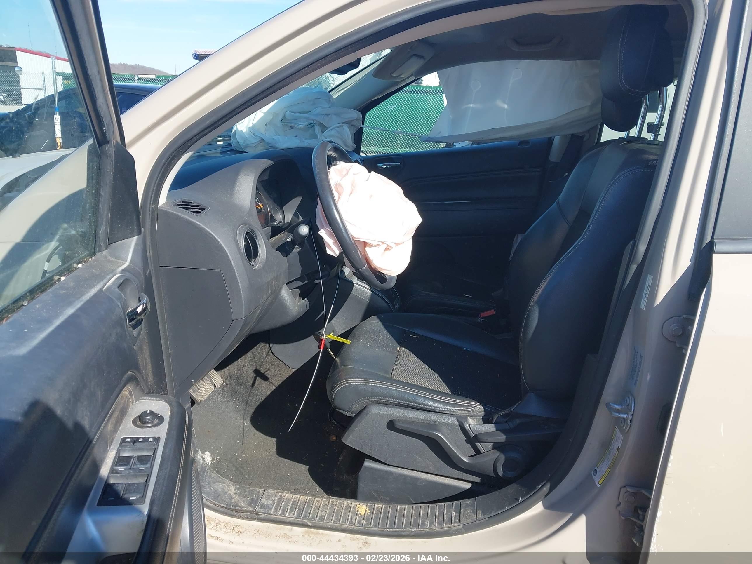 JEEP COMPASS image 5