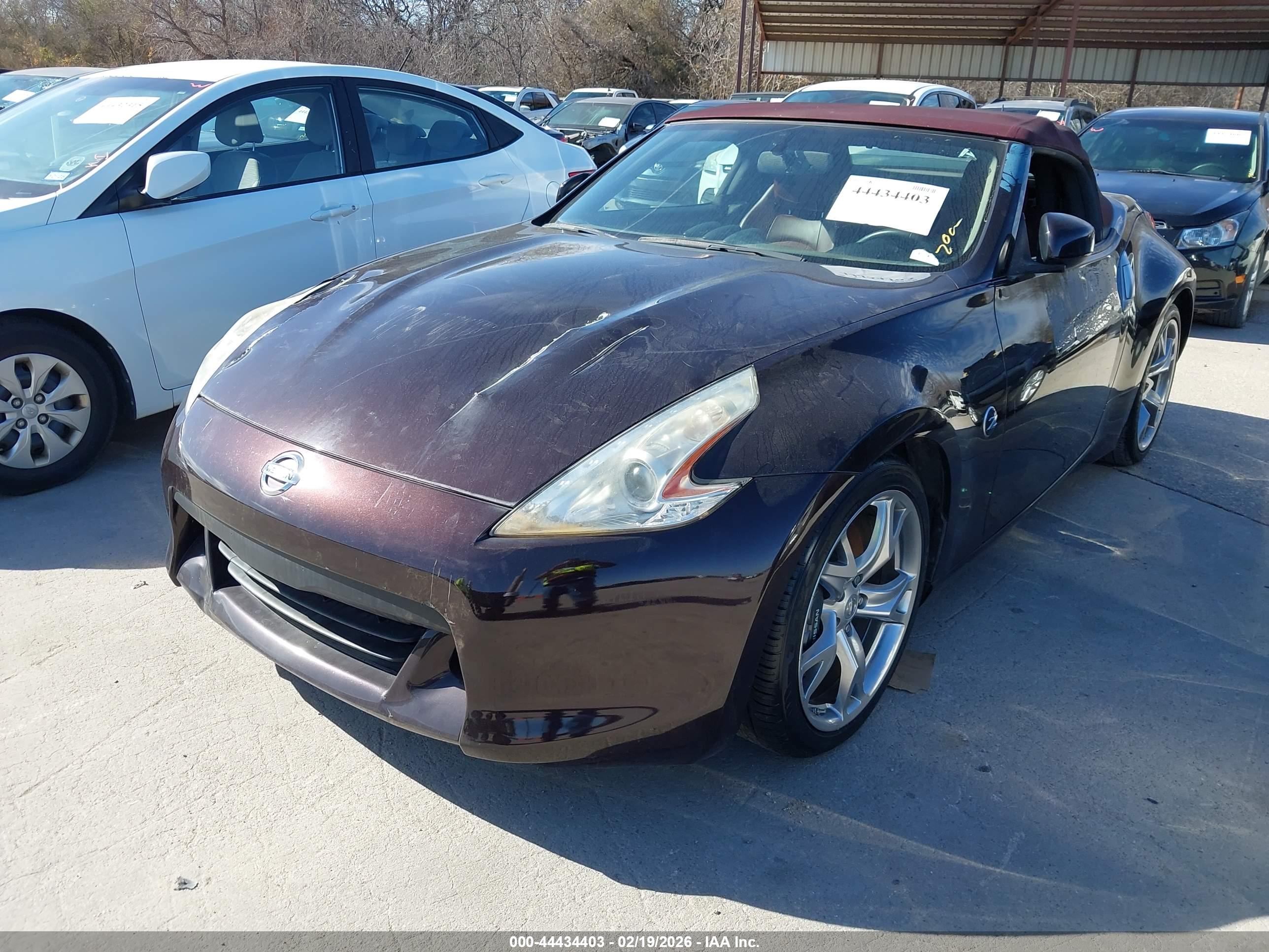 NISSAN 370Z image 2