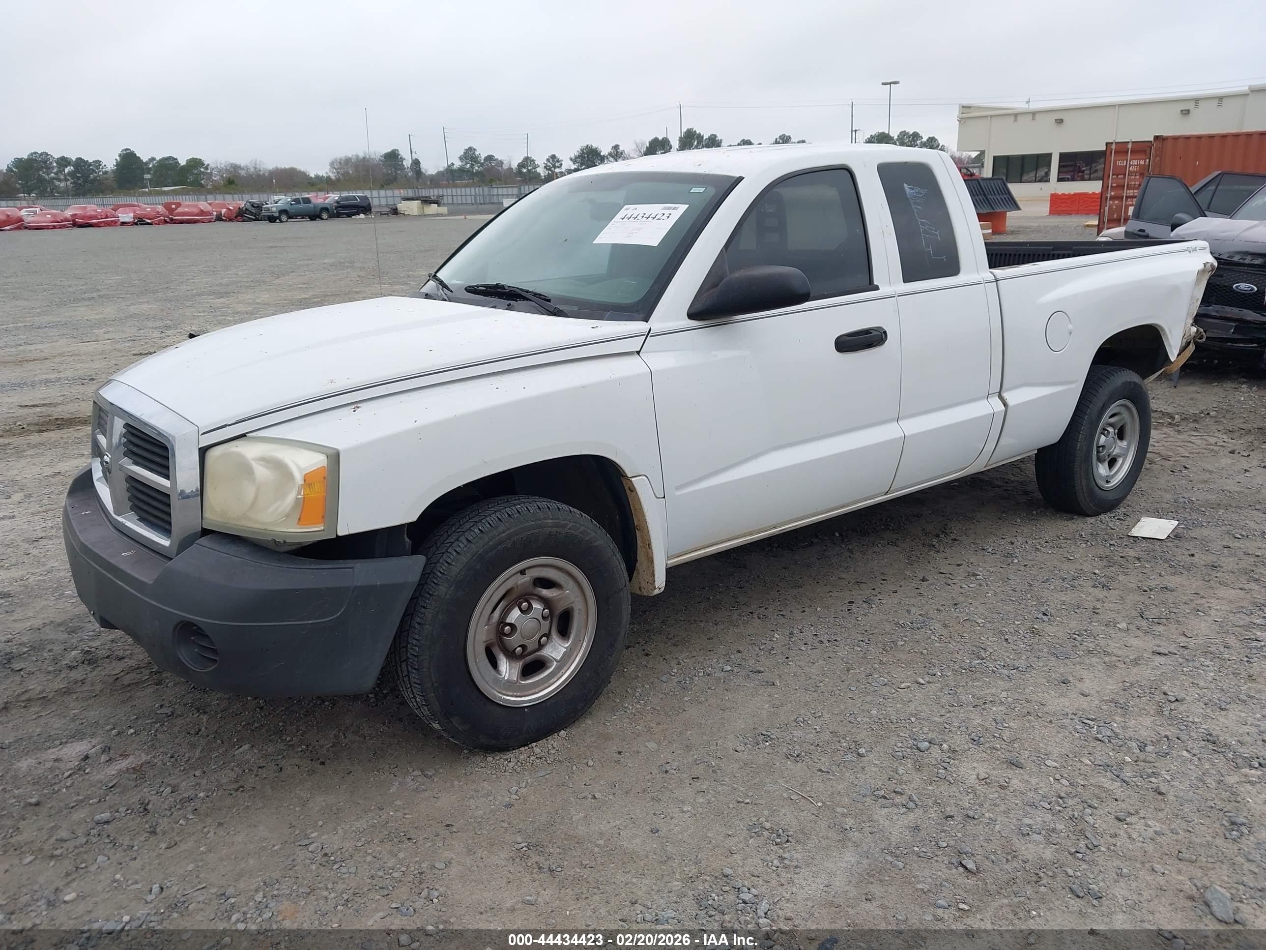 DODGE DAKOTA image 2