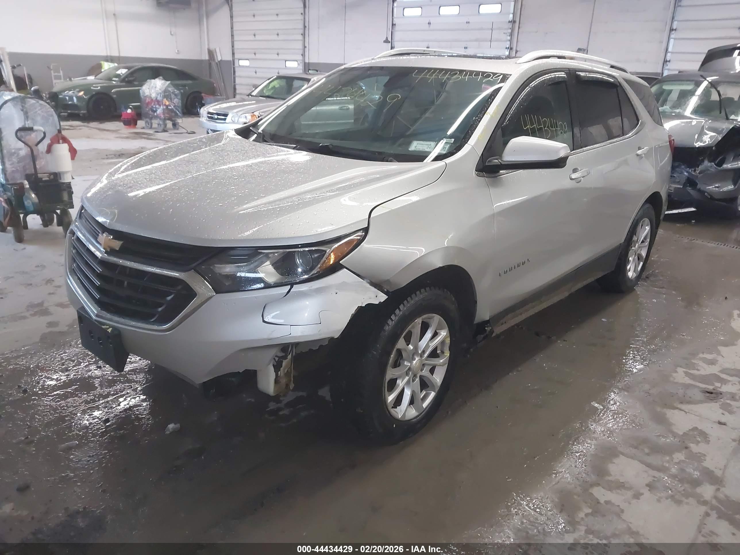 CHEVROLET EQUINOX image 2
