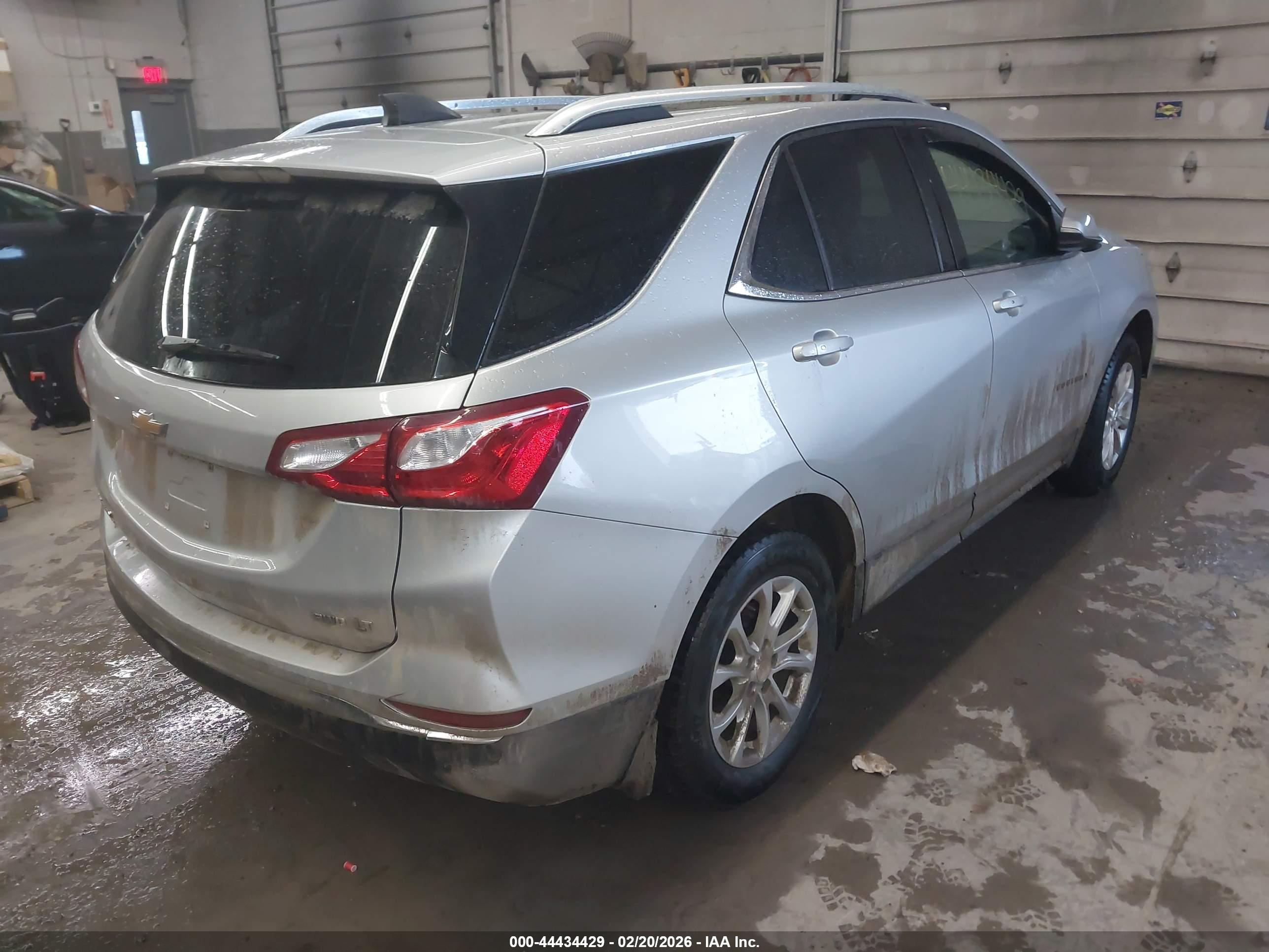 CHEVROLET EQUINOX image 4