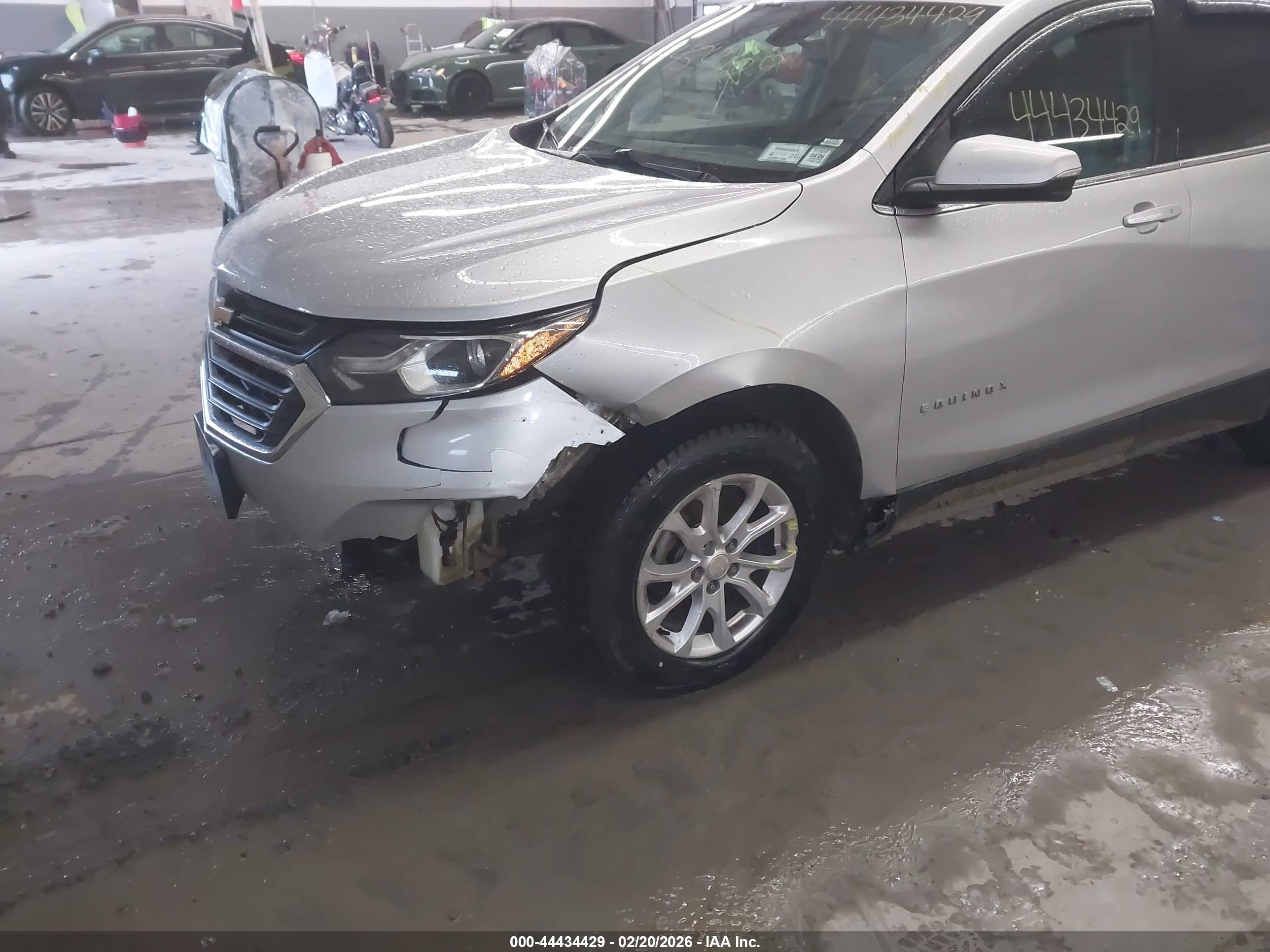 CHEVROLET EQUINOX image 6