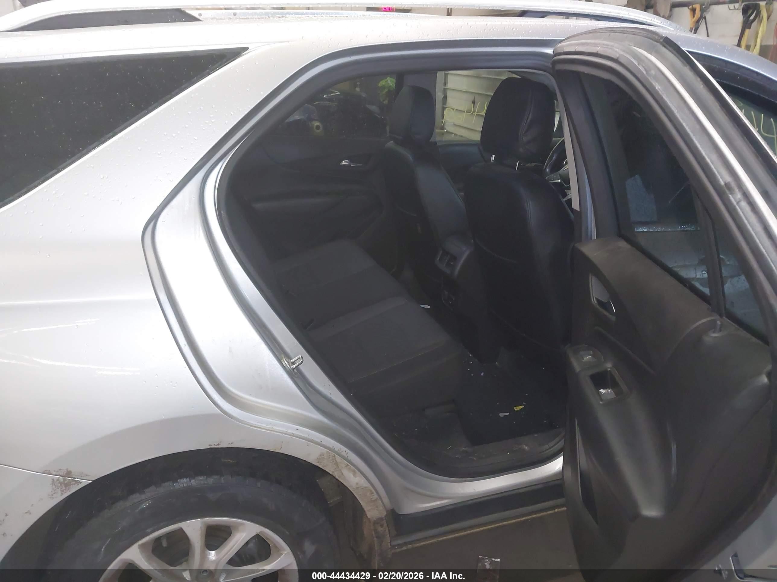 CHEVROLET EQUINOX image 8