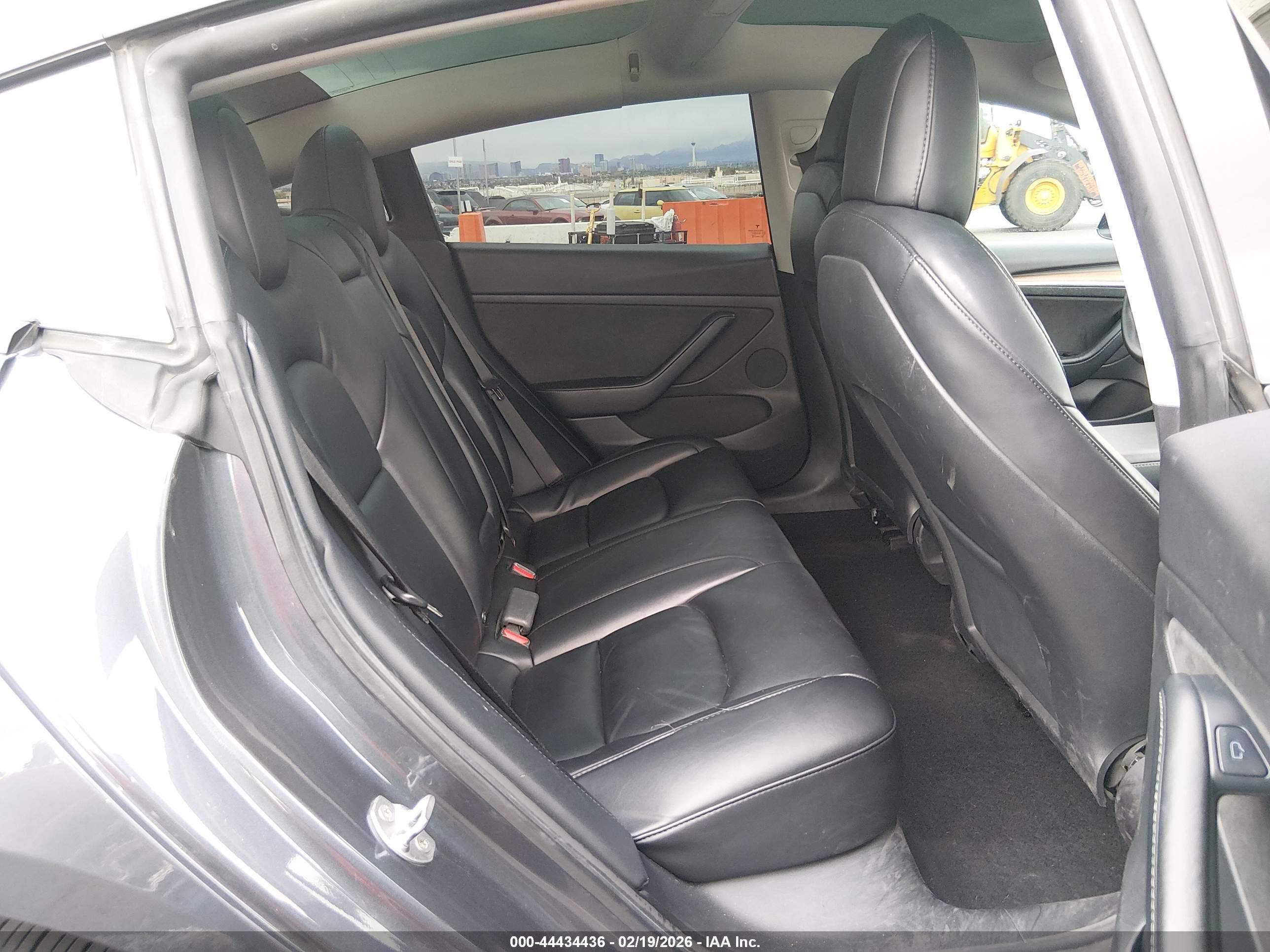 TESLA MODEL image 8