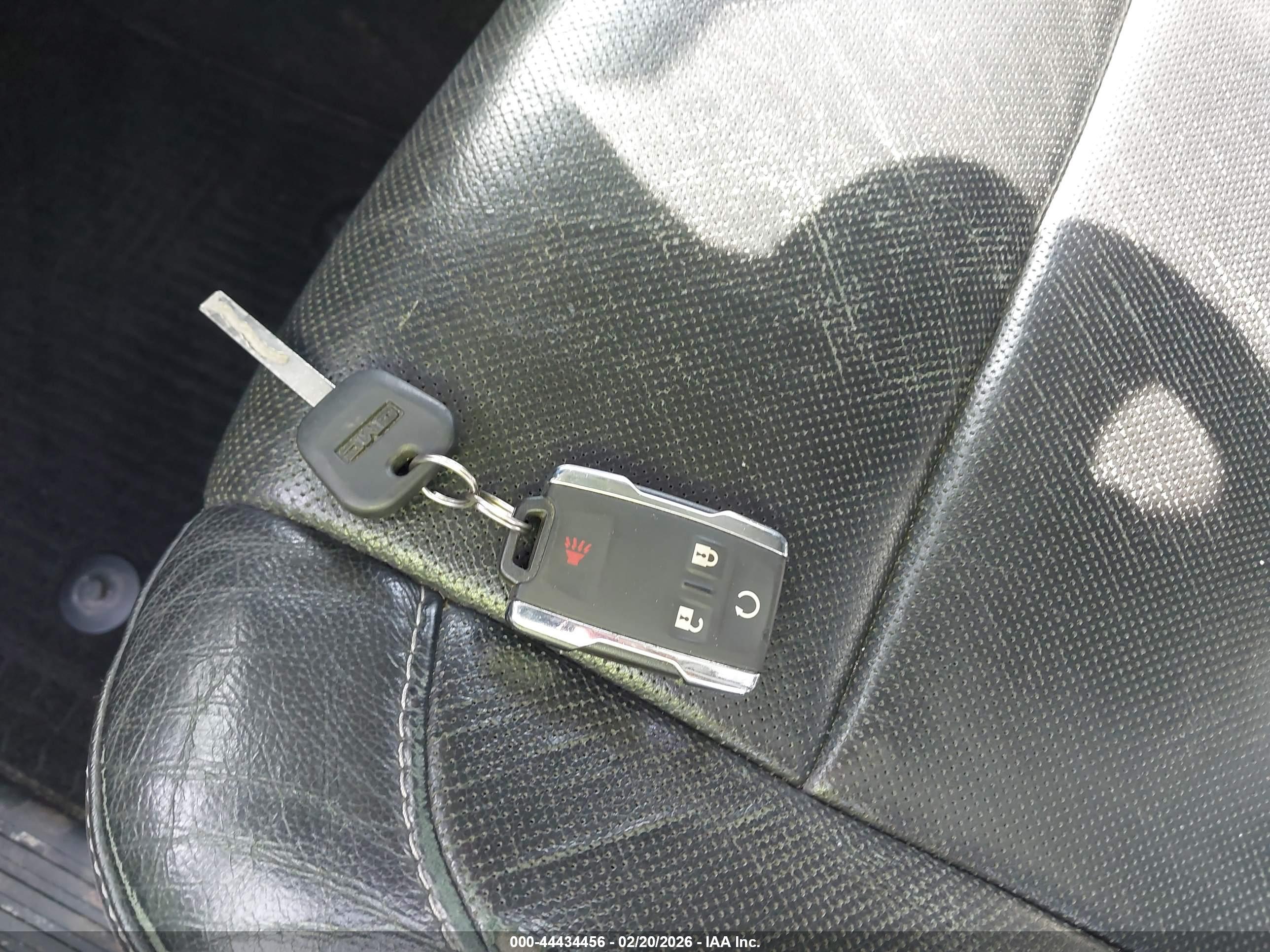 GMC SIERRA image 11