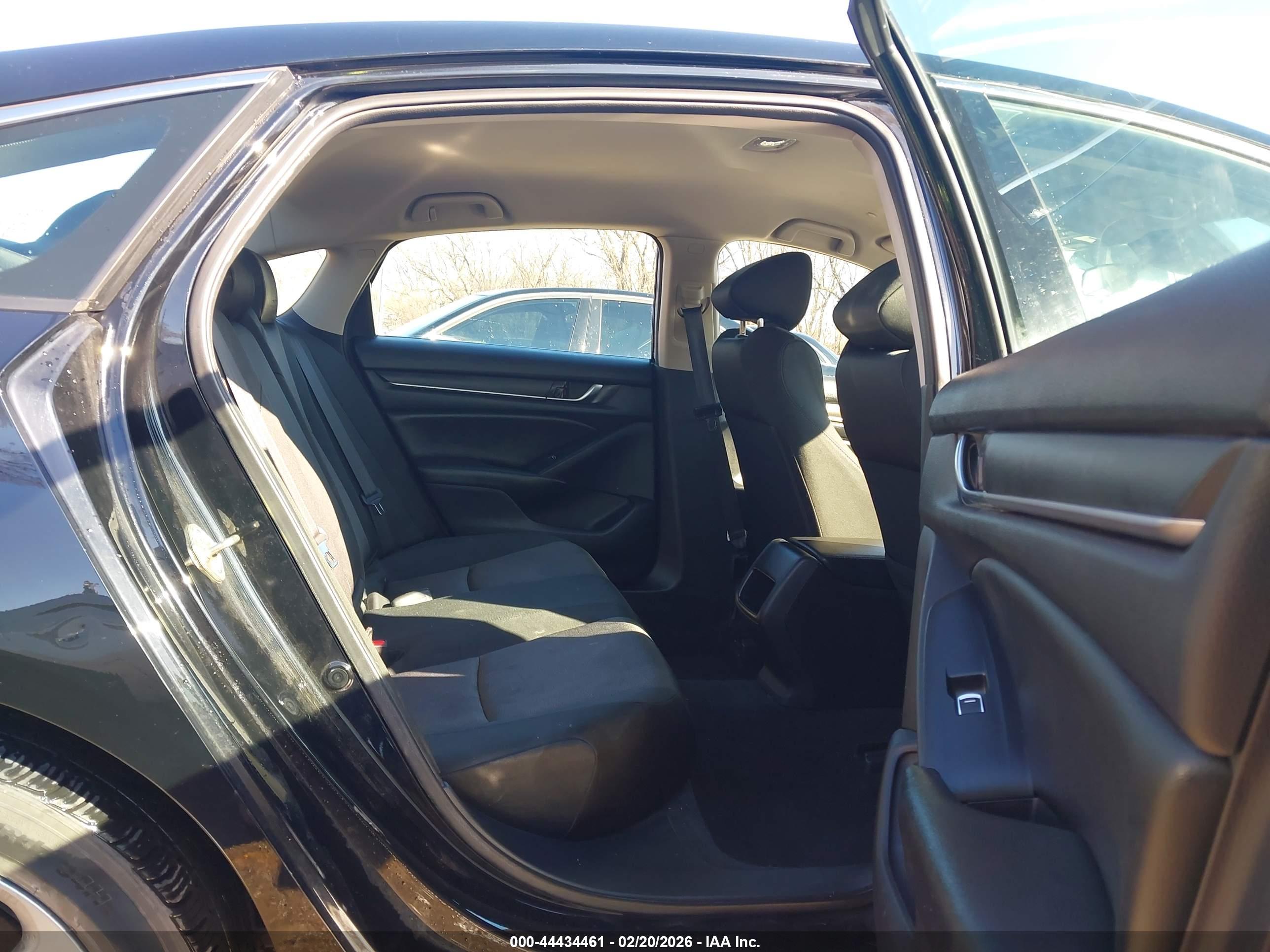 HONDA ACCORD image 8