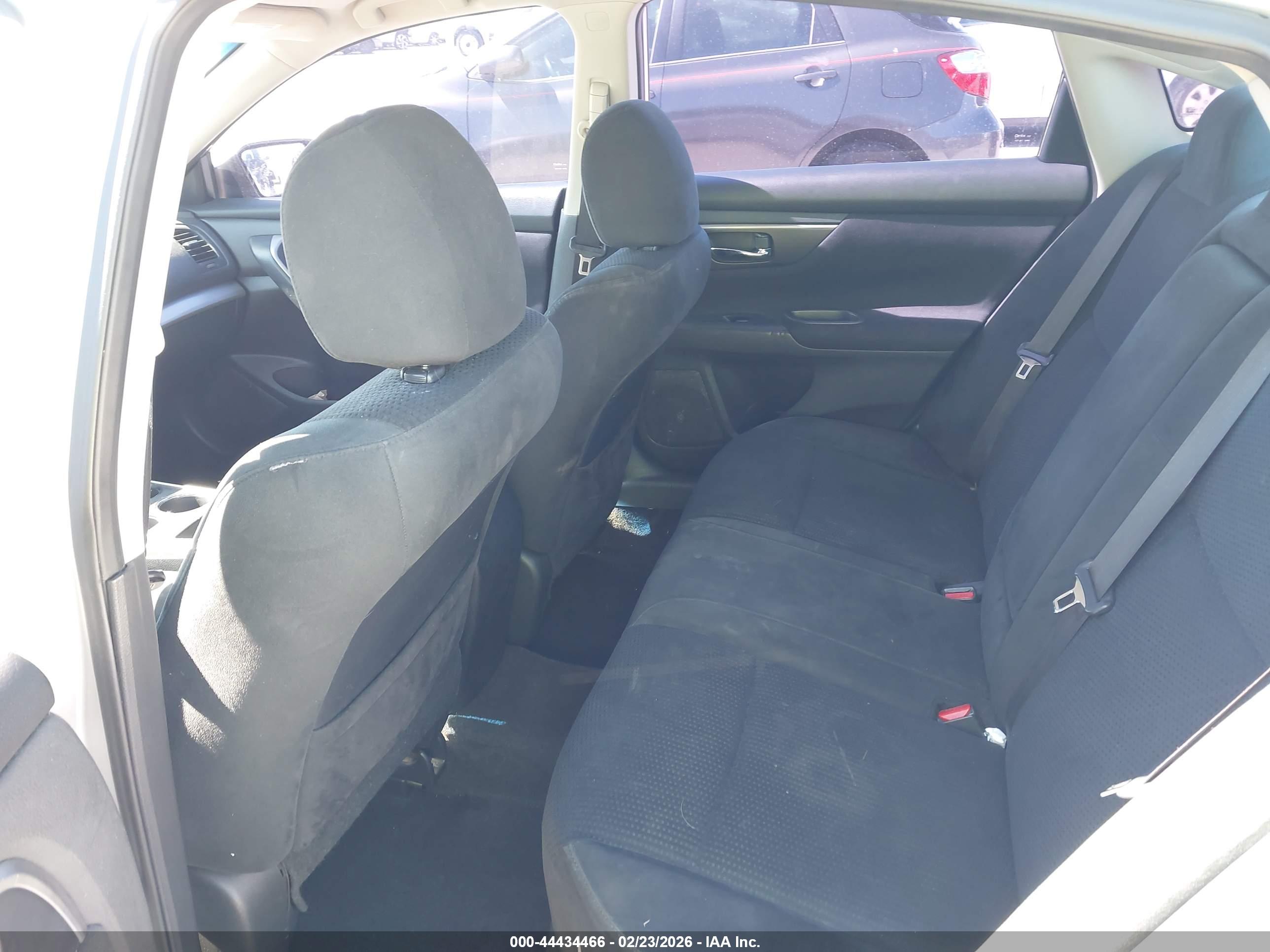 NISSAN ALTIMA image 8
