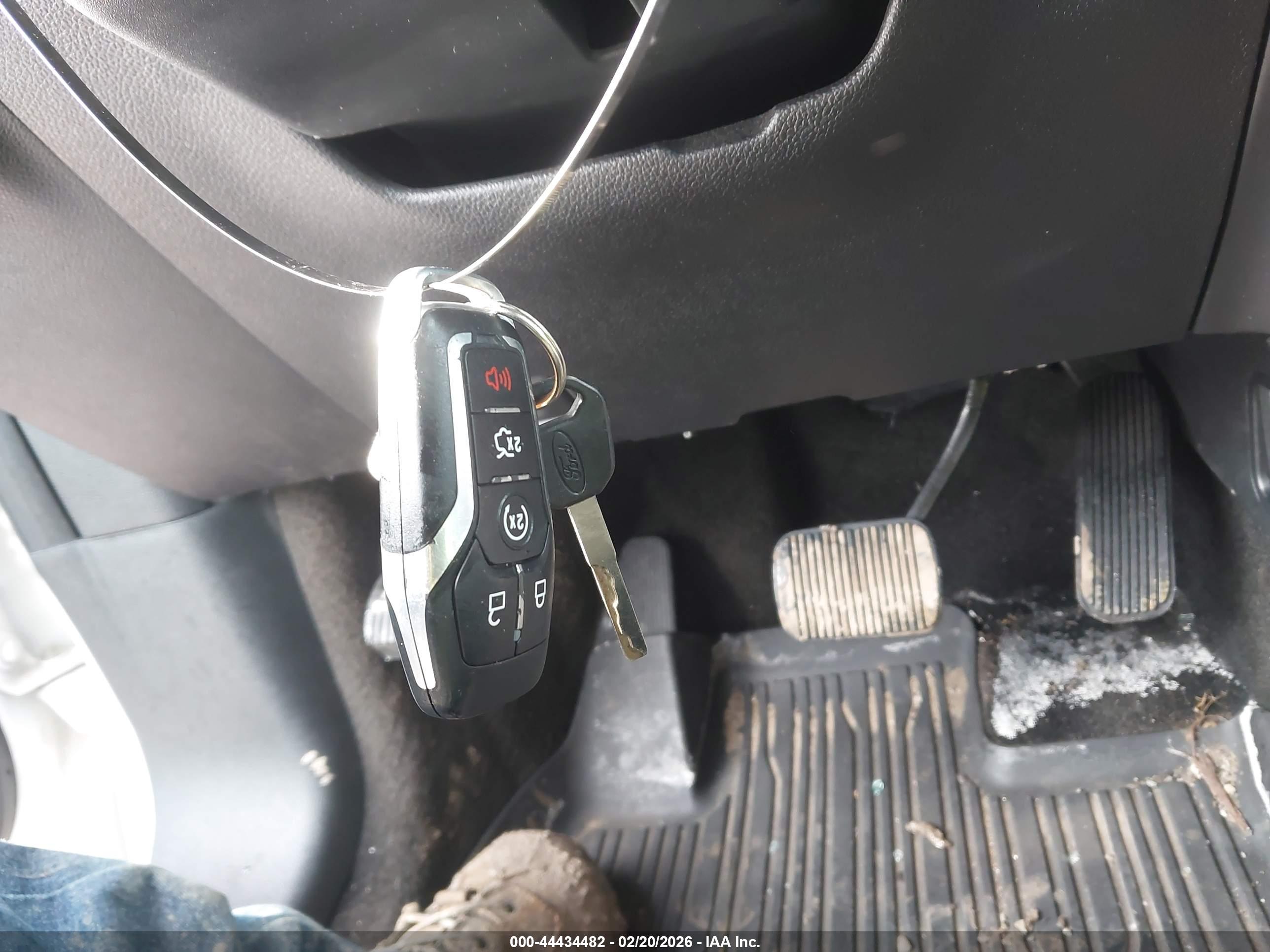 FORD EXPLORER image 11