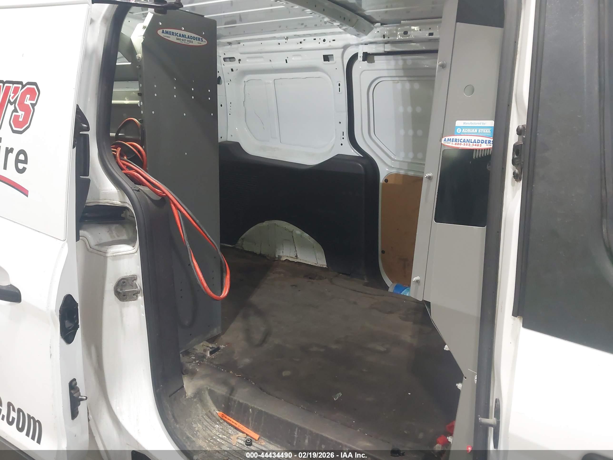 FORD TRANSIT image 8