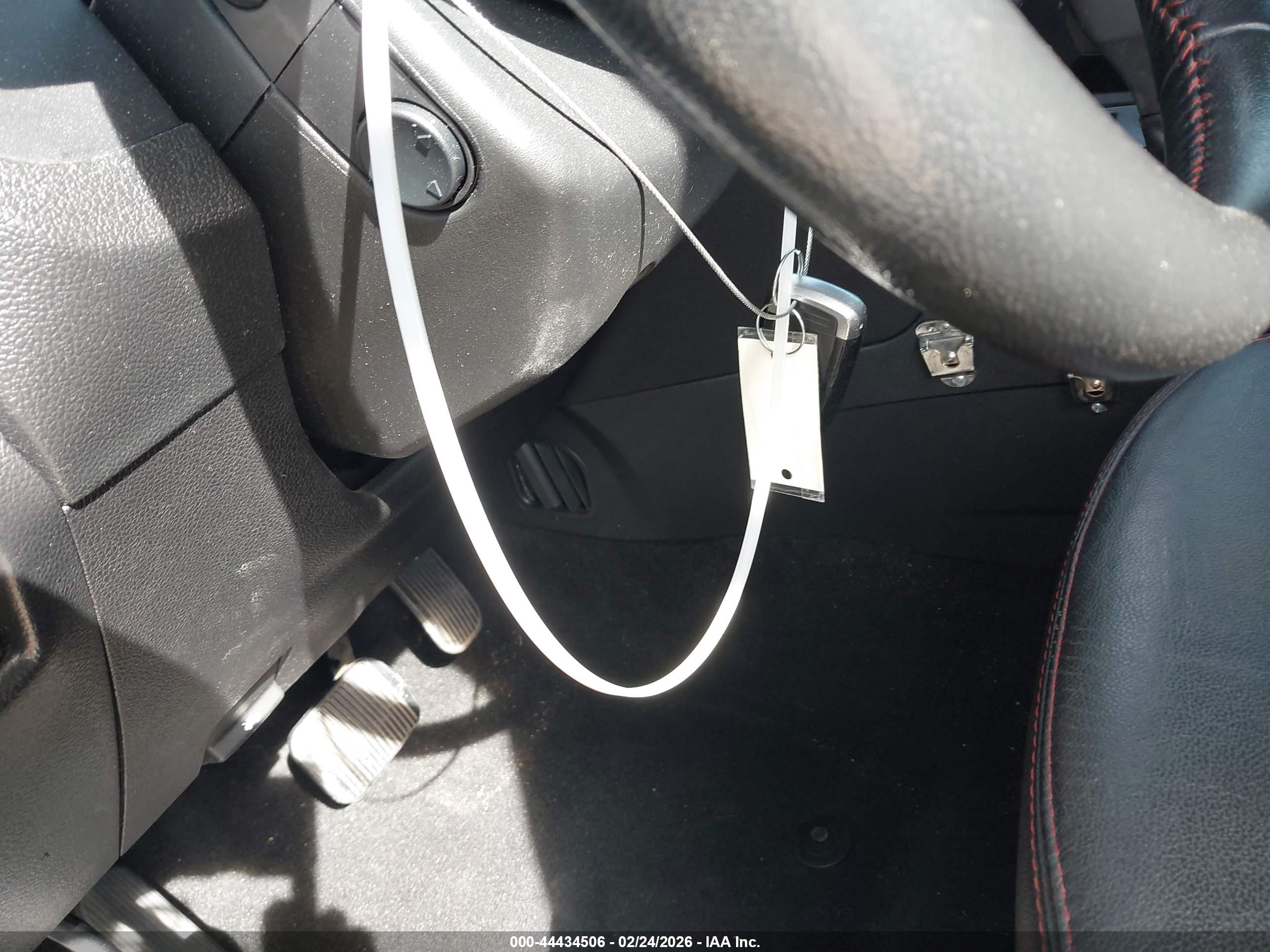 FORD EXPLORER image 11