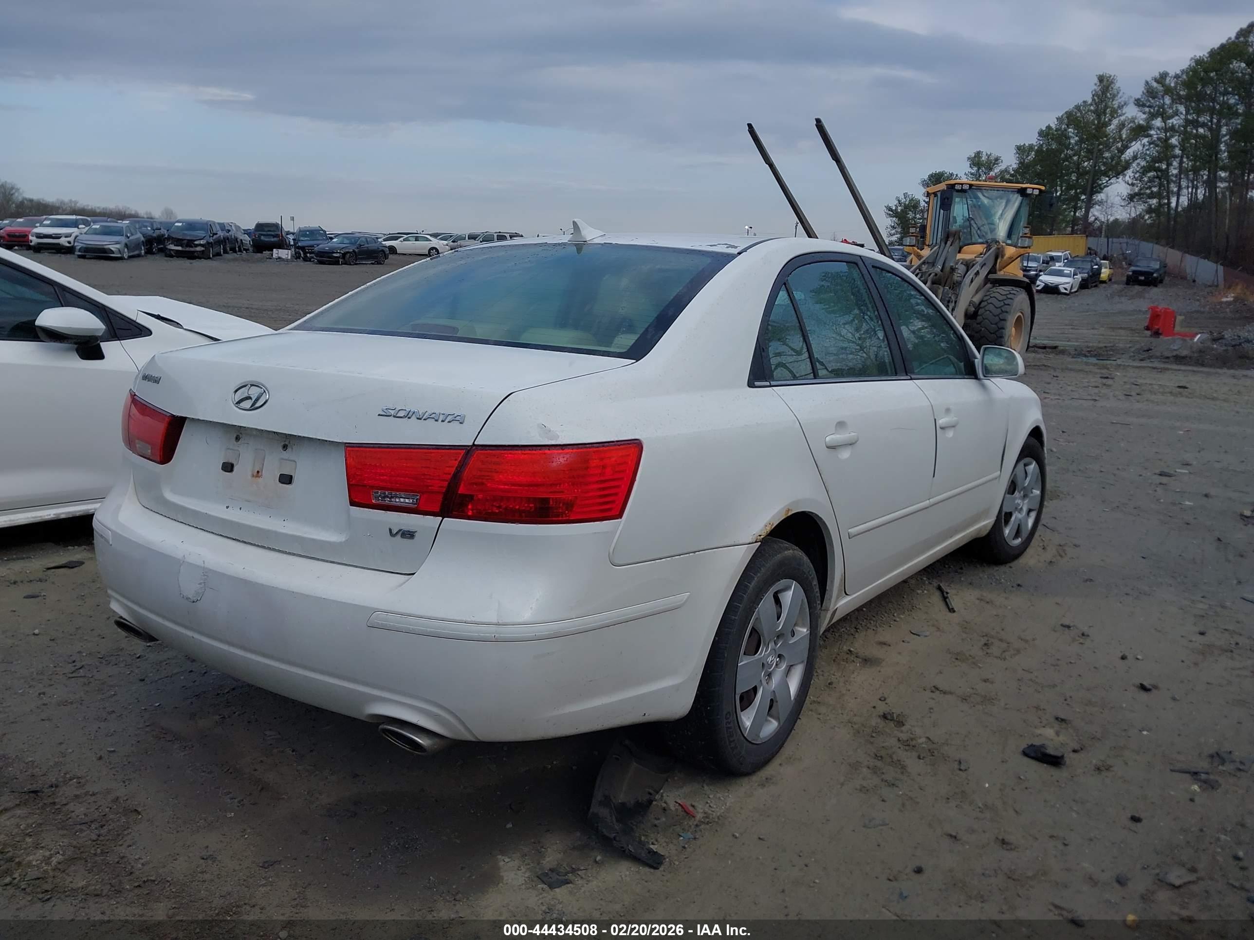 HYUNDAI SONATA image 4