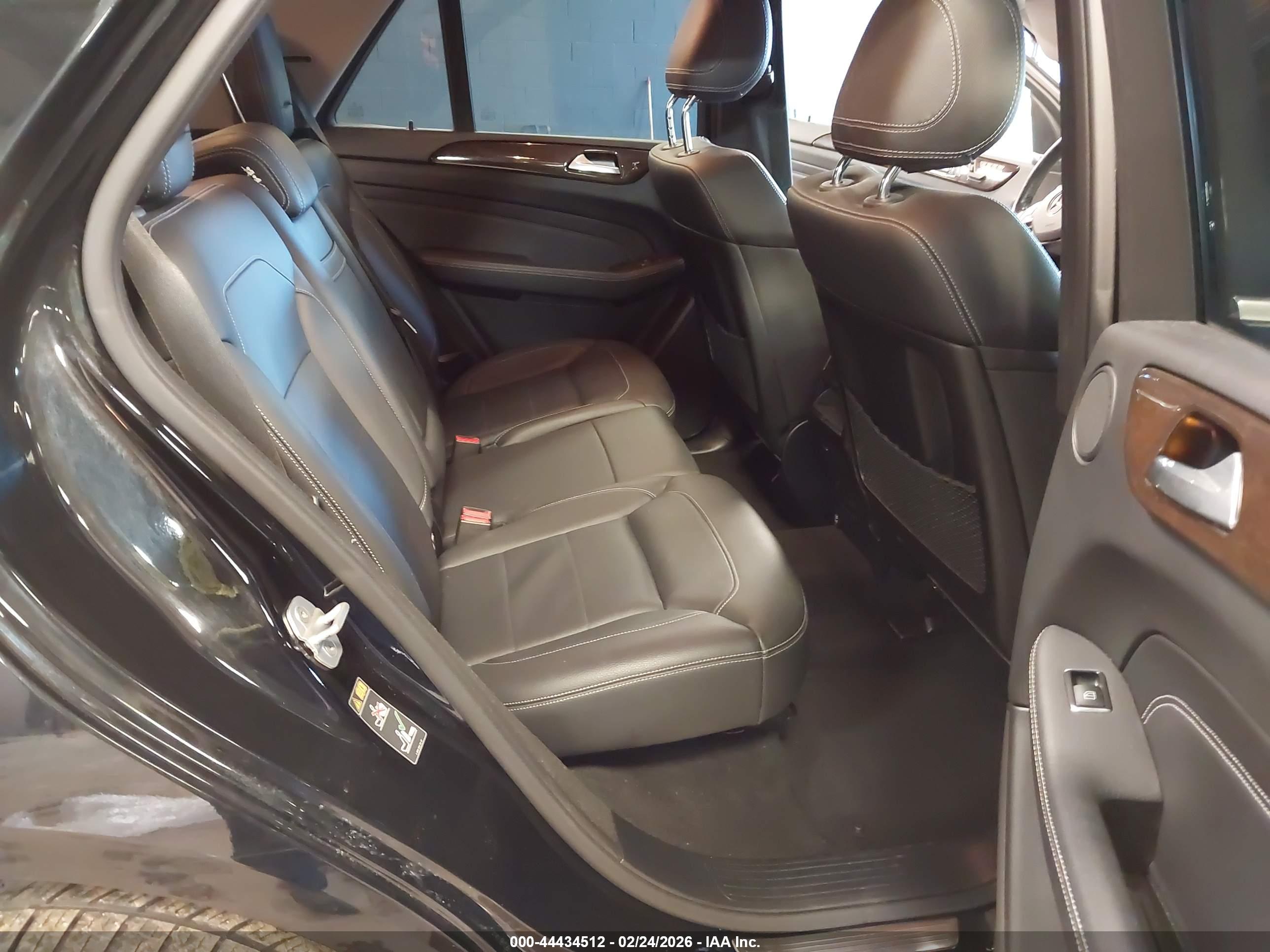 MERCEDES-BENZ ML image 8
