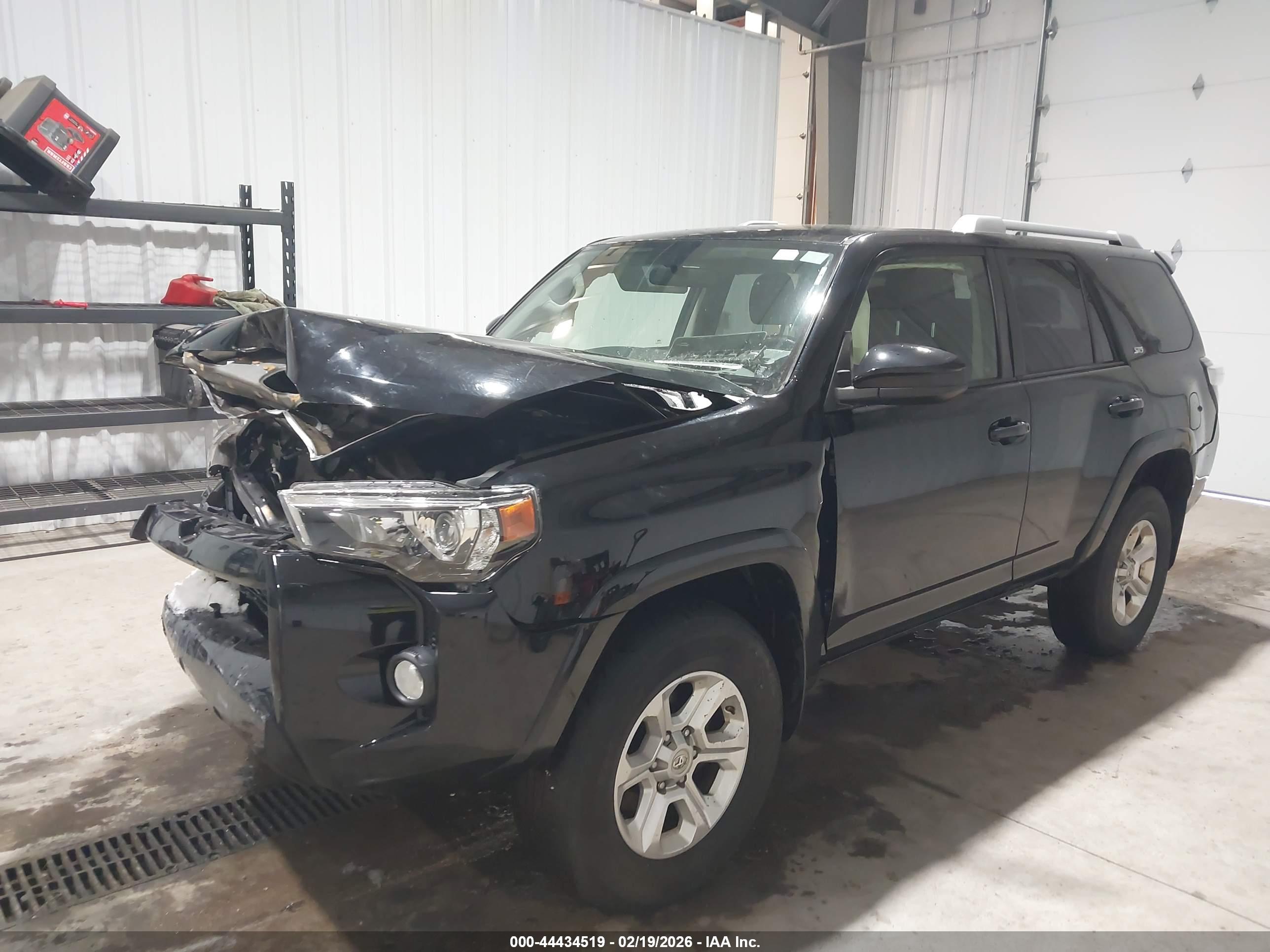TOYOTA 4RUNNER image 2