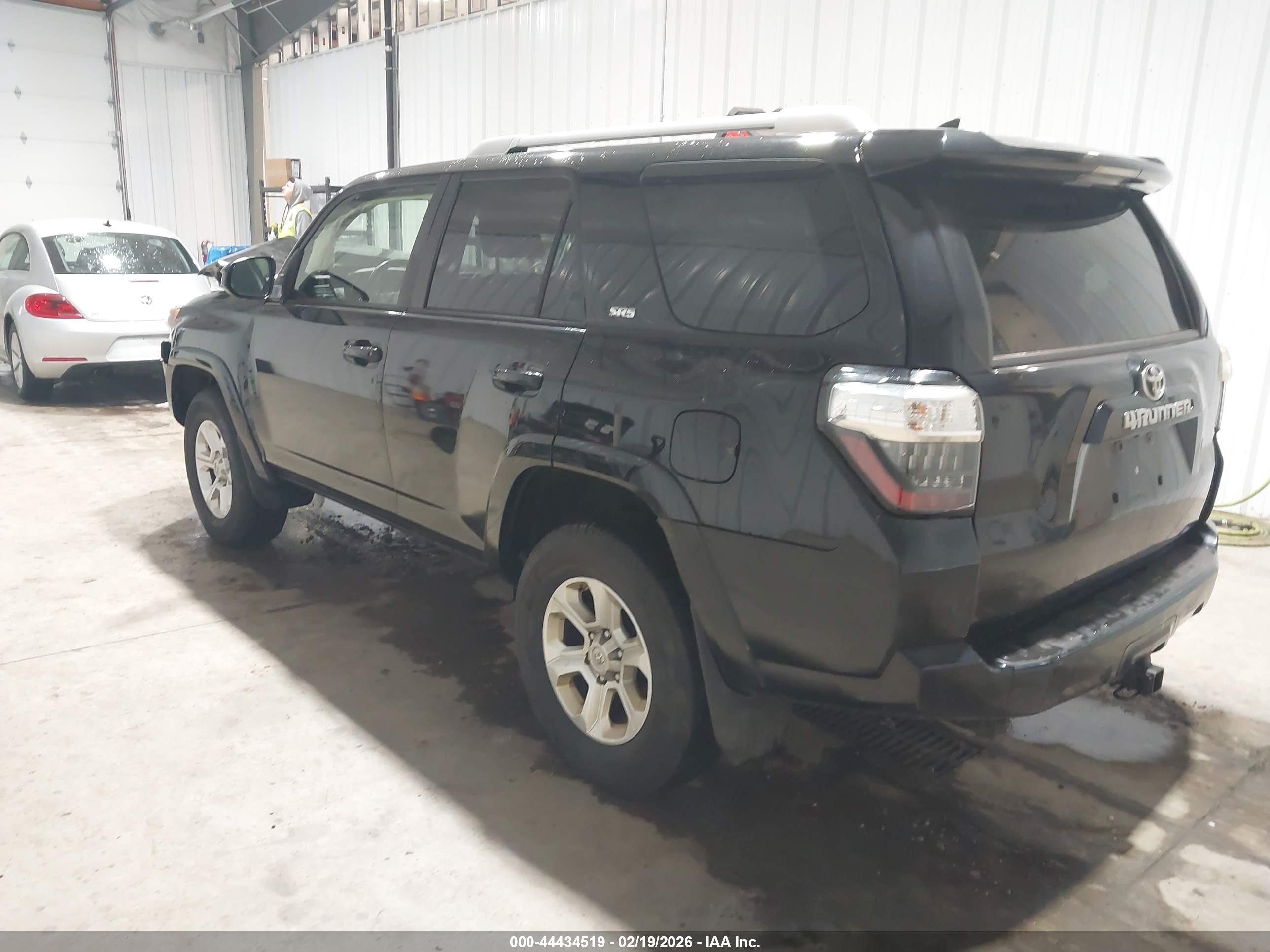 TOYOTA 4RUNNER image 3