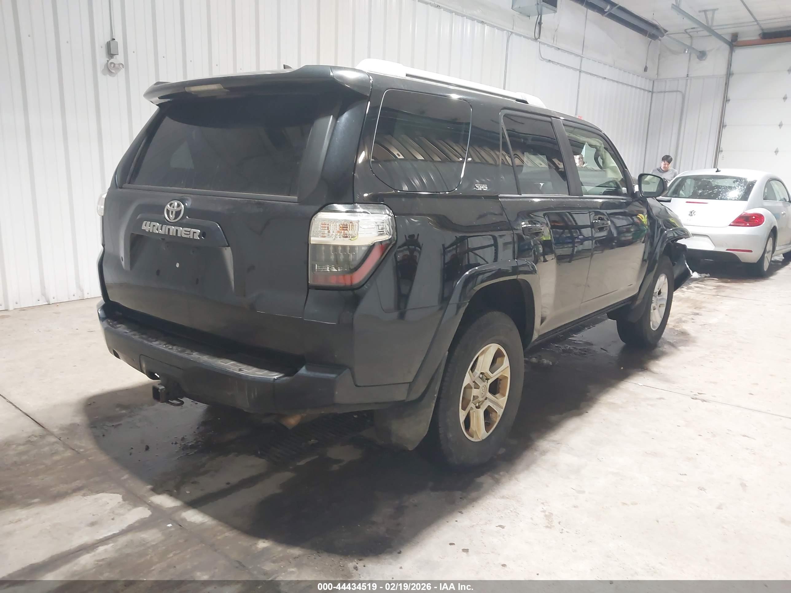 TOYOTA 4RUNNER image 4