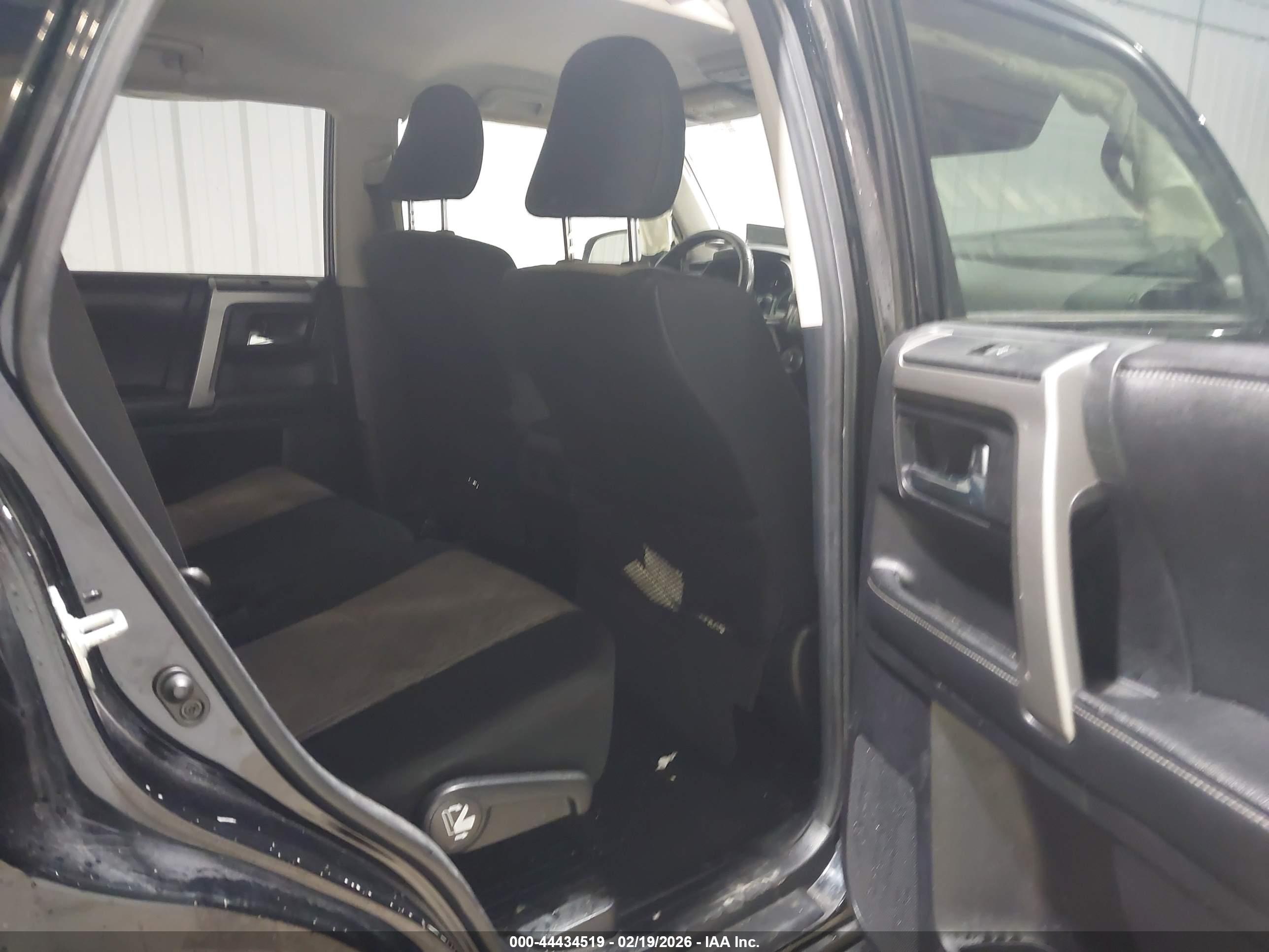 TOYOTA 4RUNNER image 8