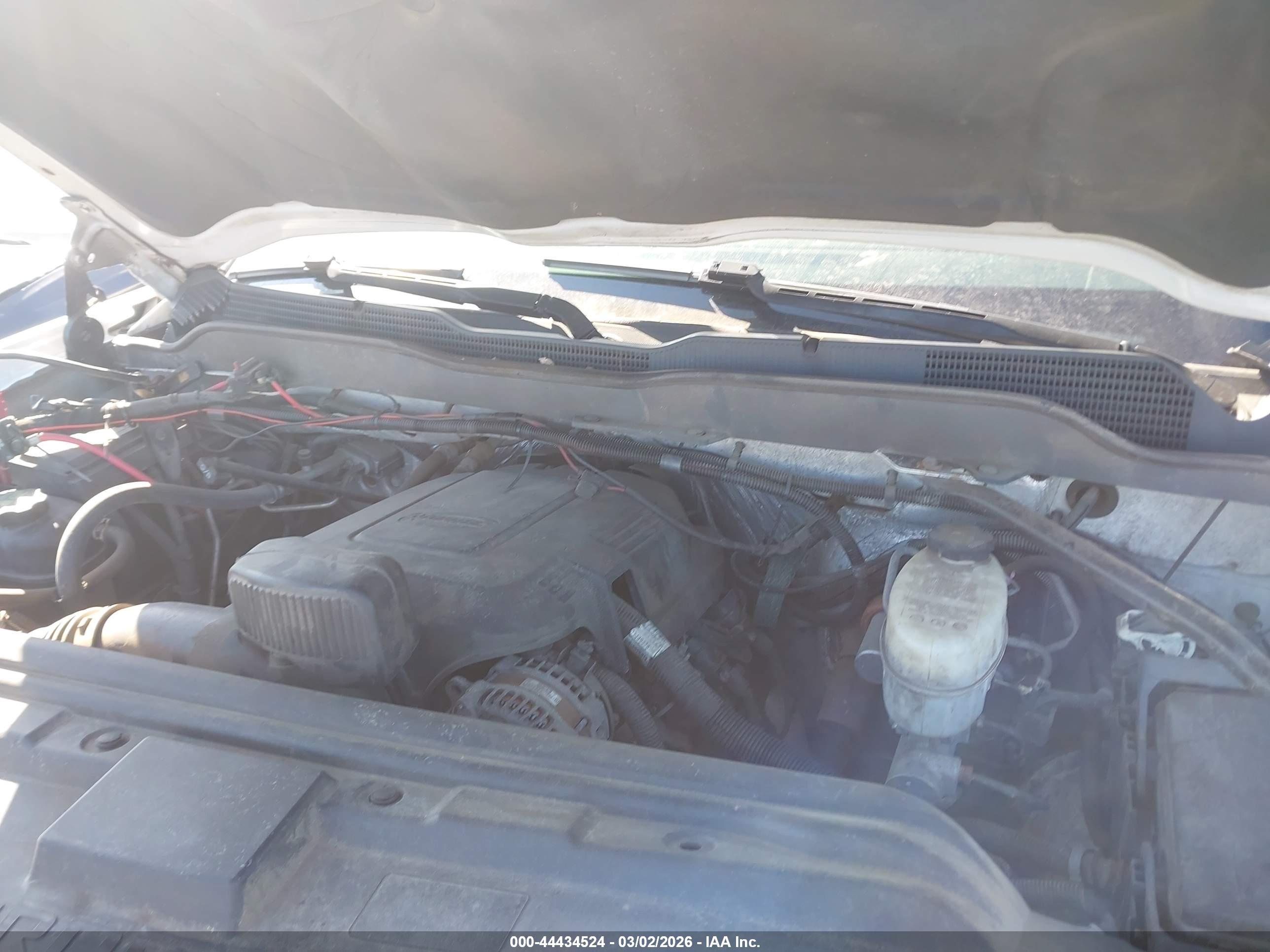 CHEVROLET SILVERADO image 10