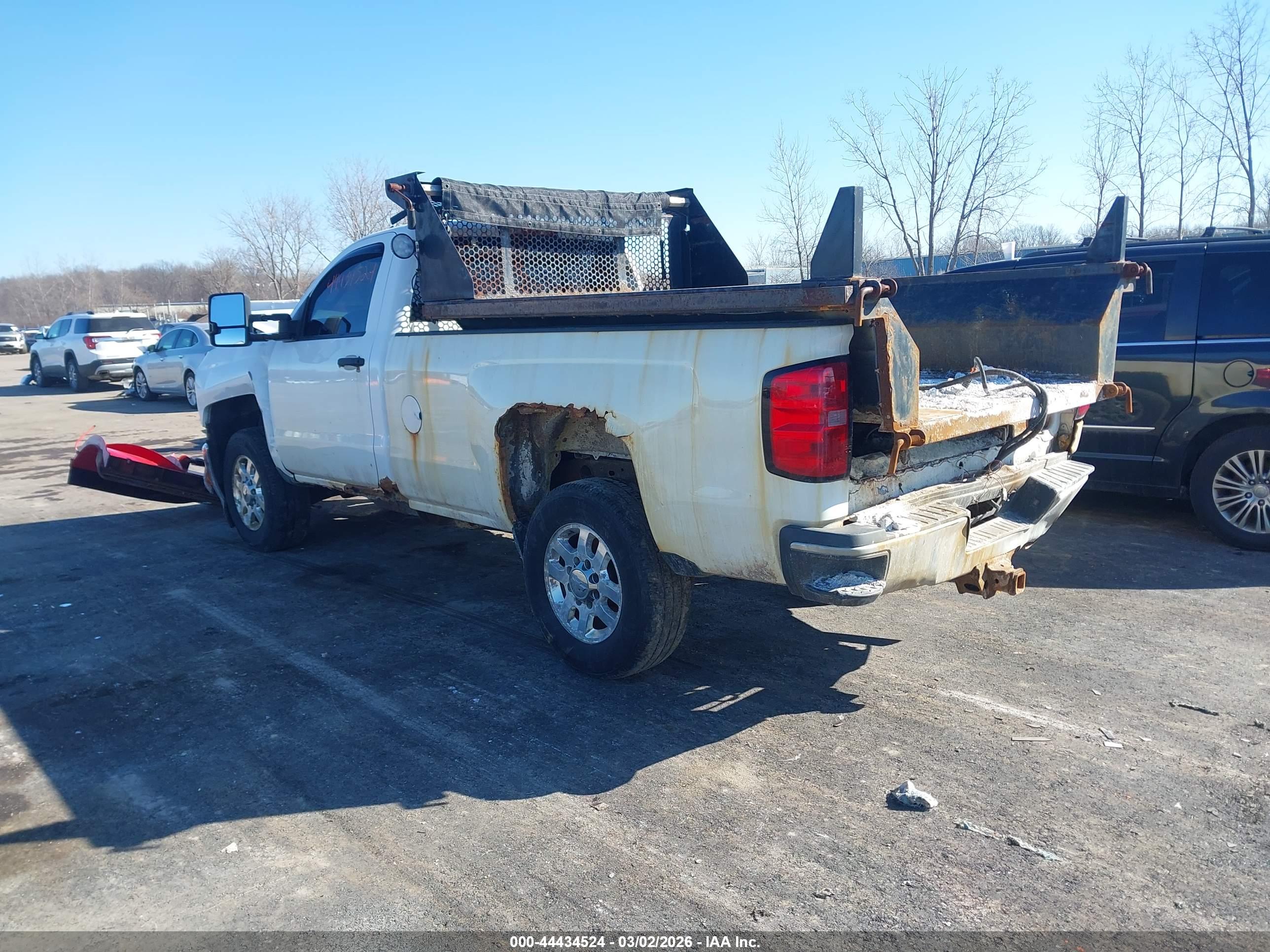 CHEVROLET SILVERADO image 3