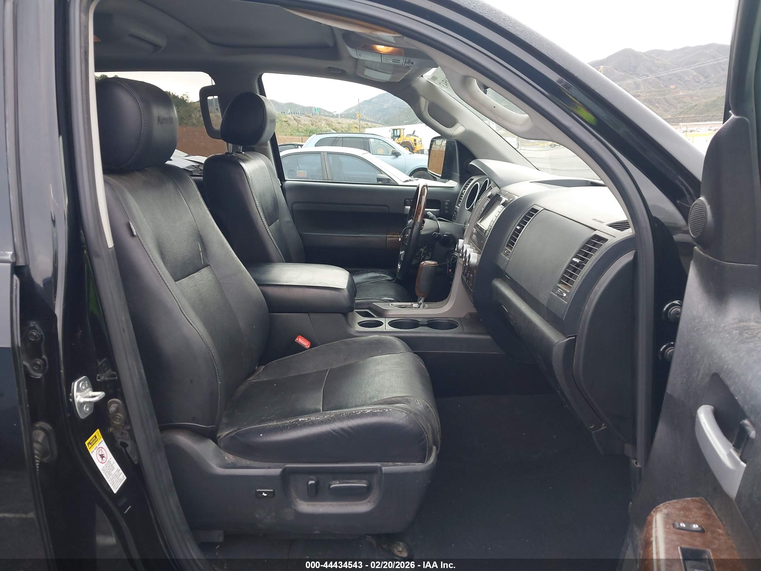 TOYOTA TUNDRA image 5