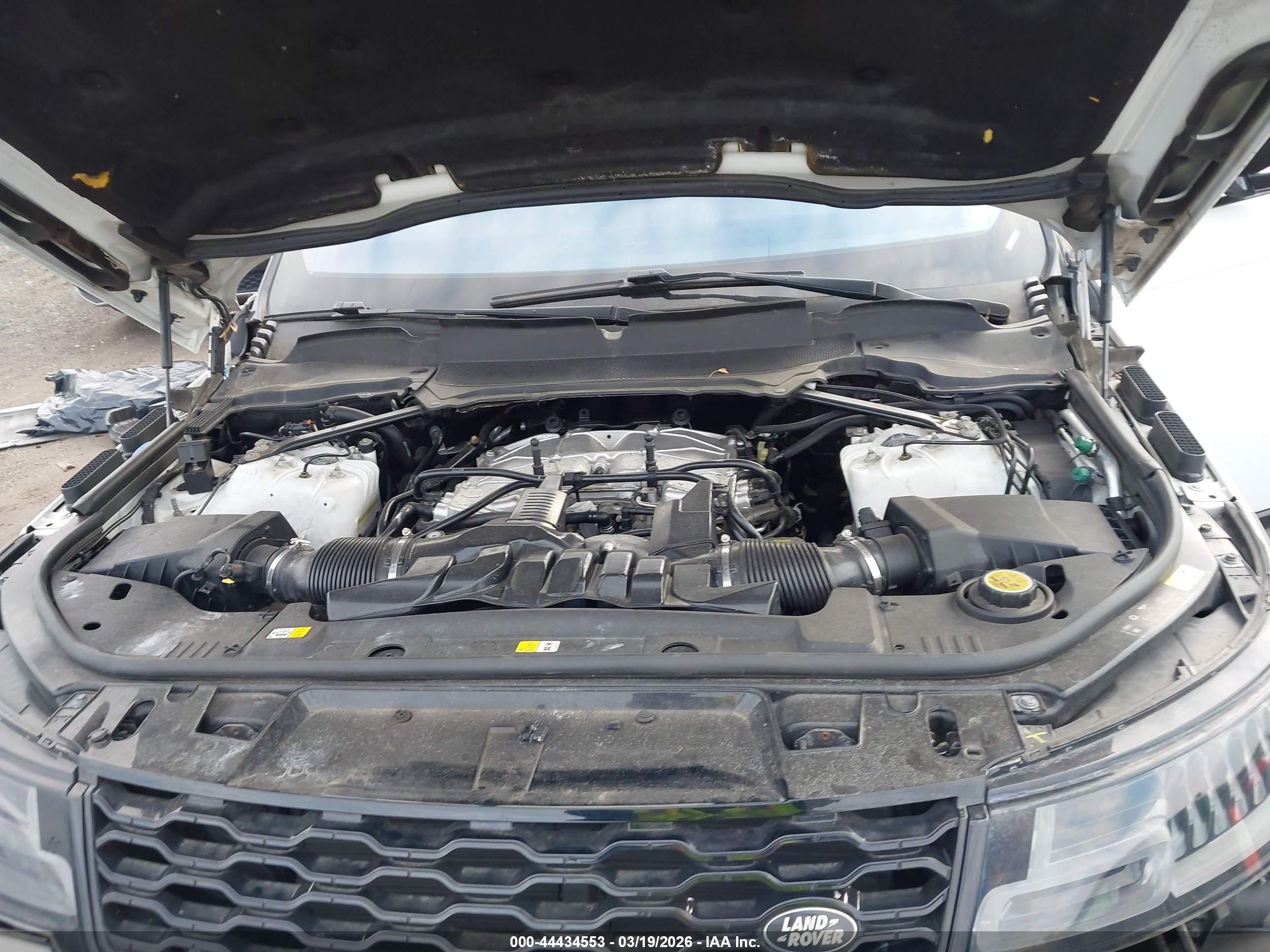 LAND ROVER image 10