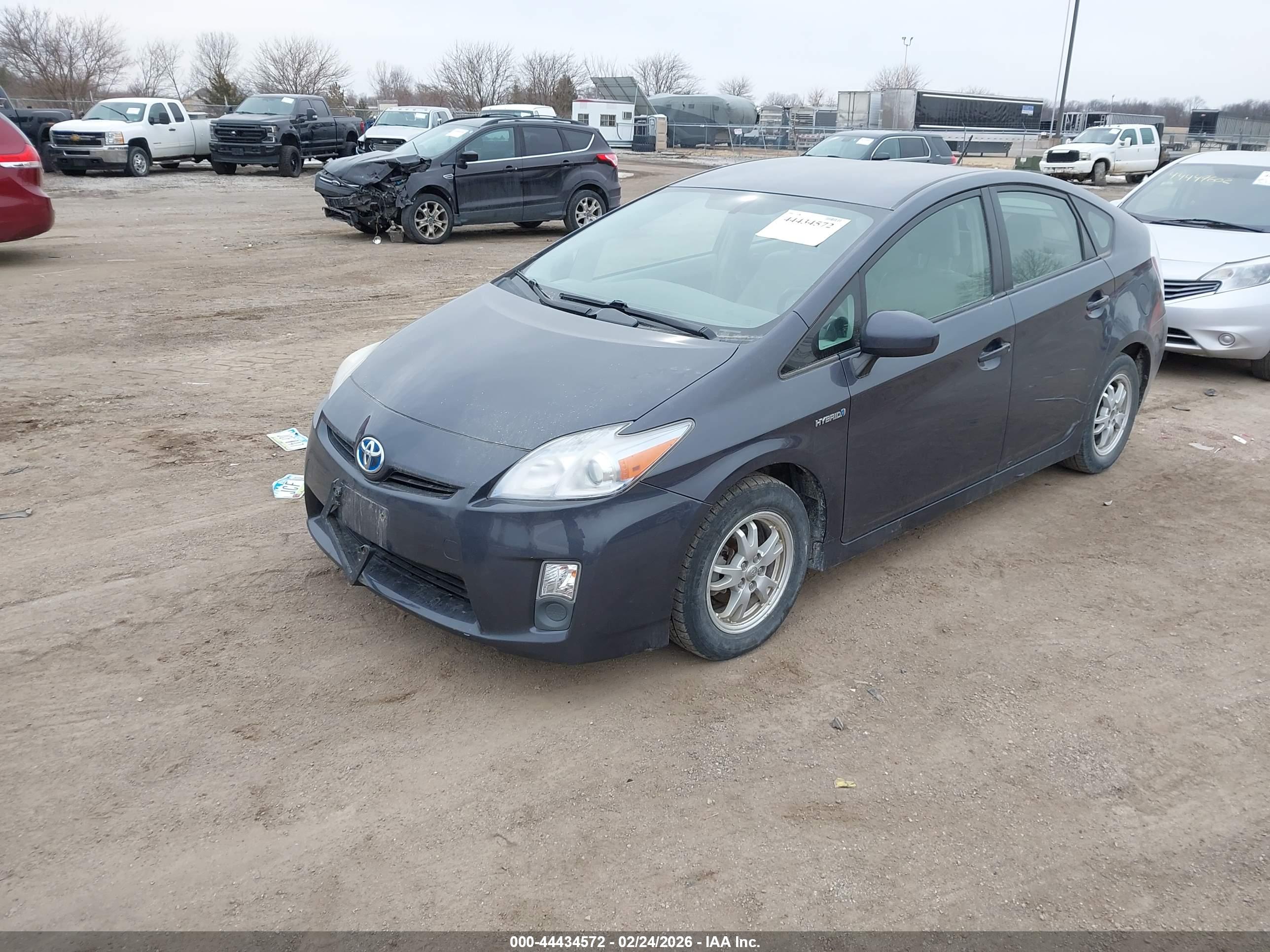 TOYOTA PRIUS image 2