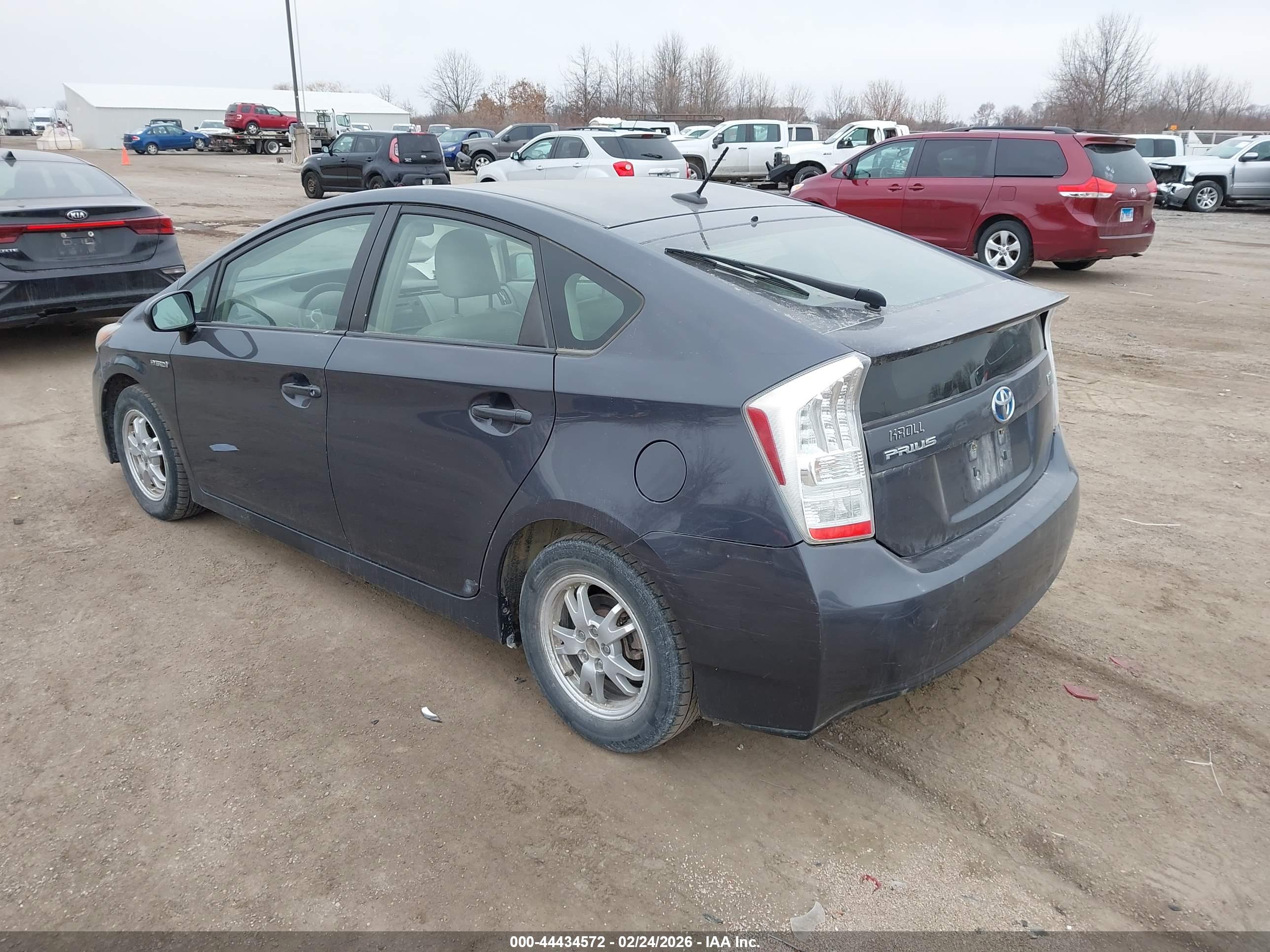 TOYOTA PRIUS image 3