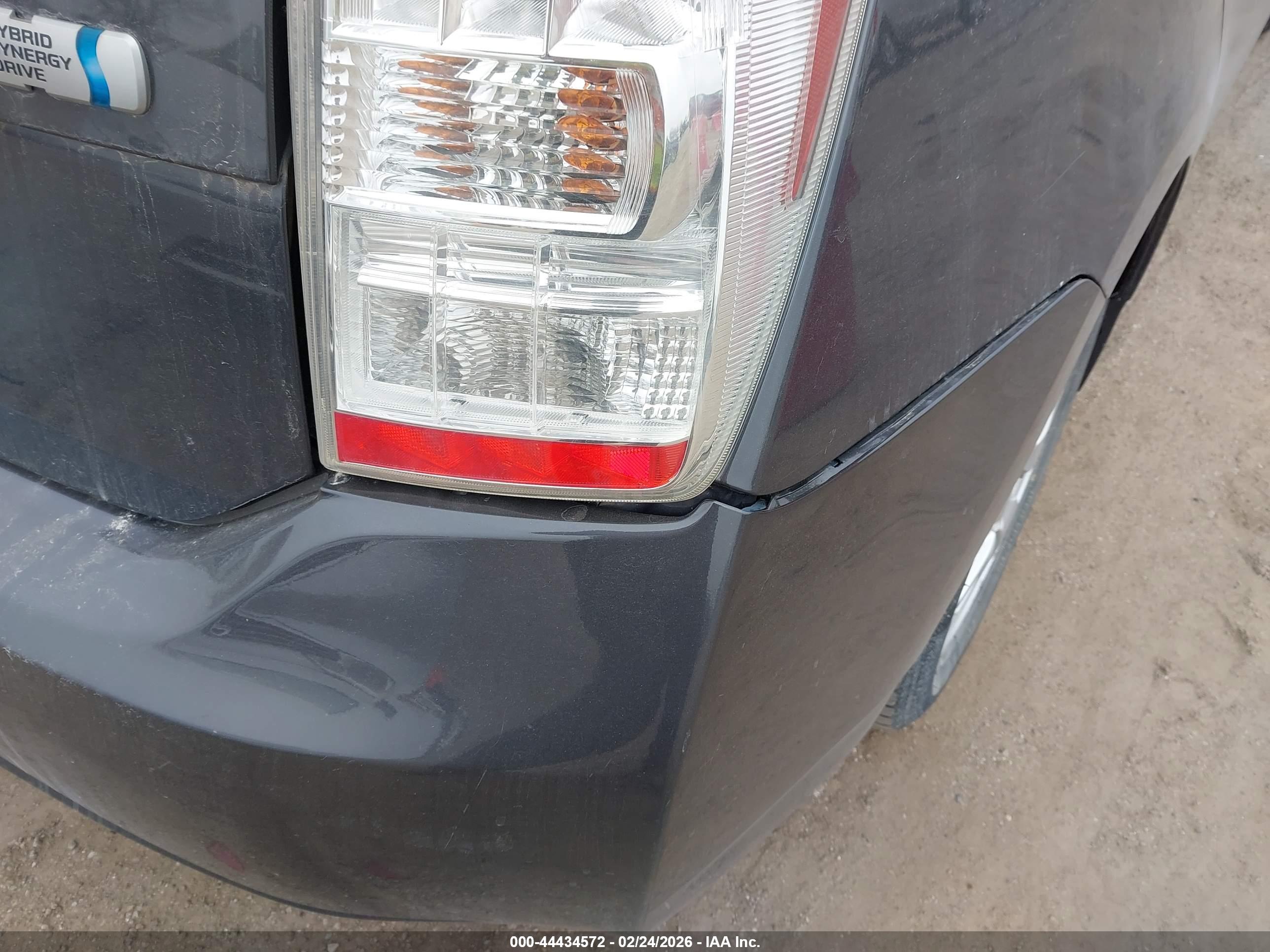 TOYOTA PRIUS image 6