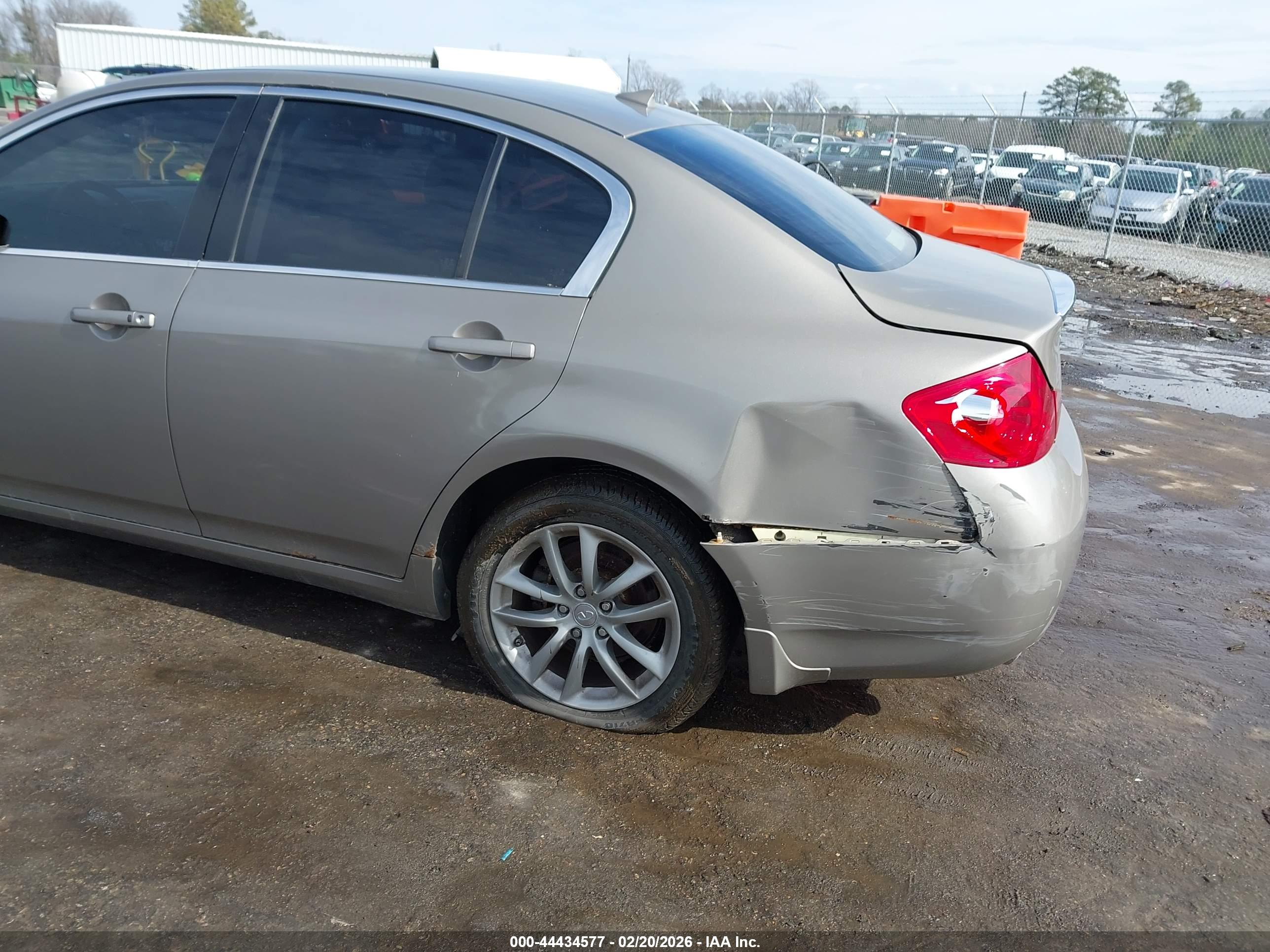 INFINITI G37X image 6