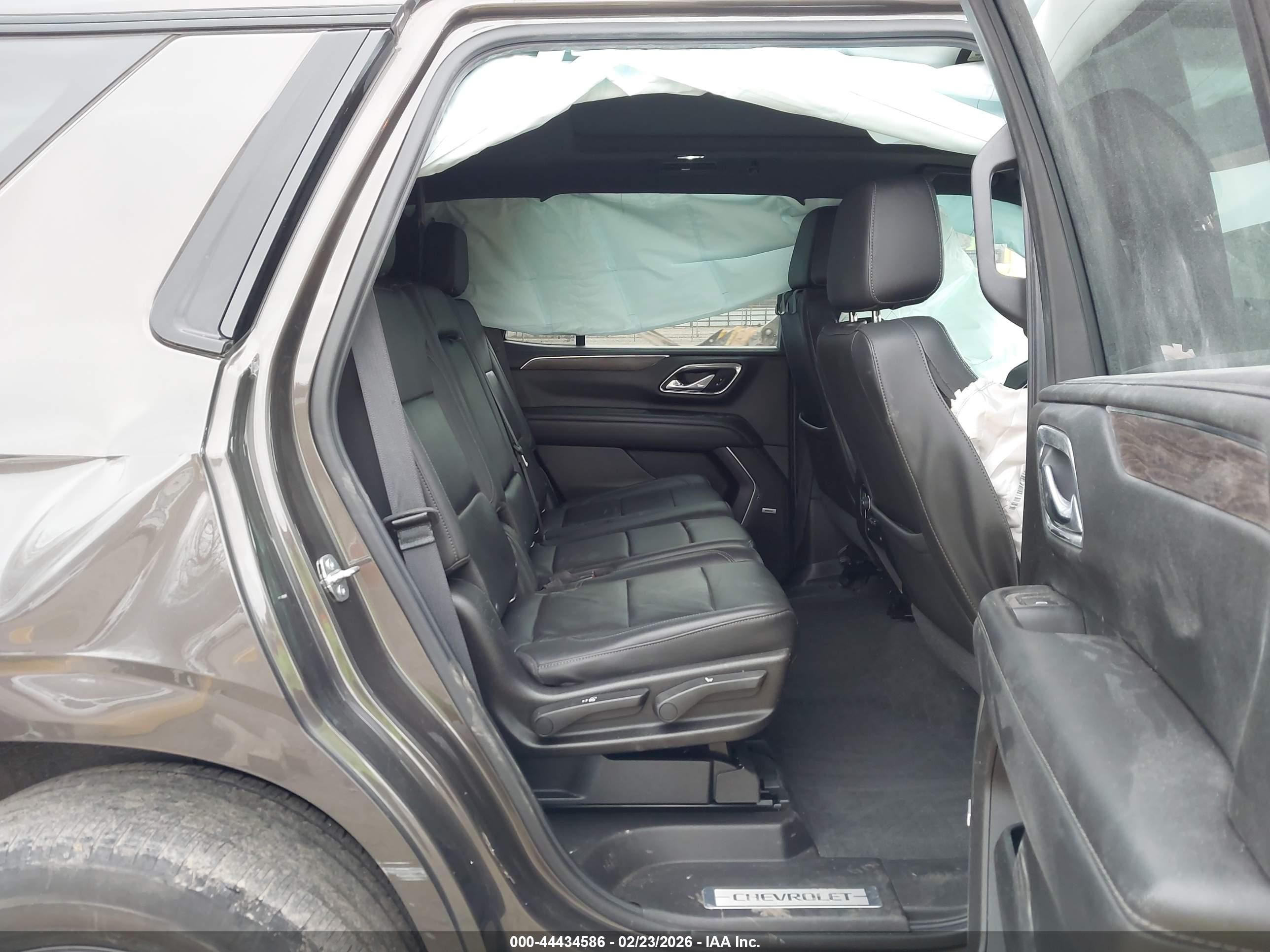 CHEVROLET TAHOE image 8