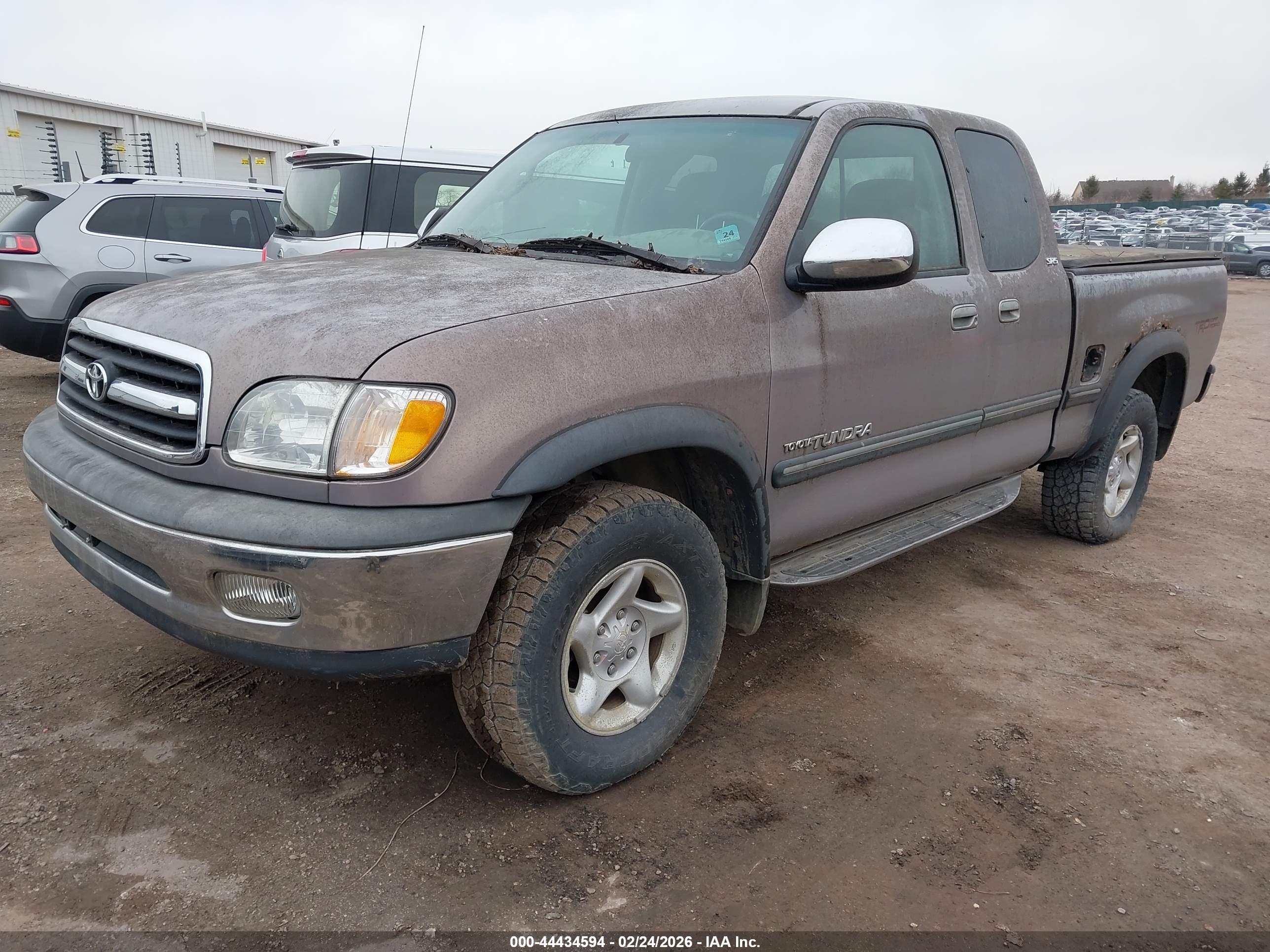 TOYOTA TUNDRA image 2