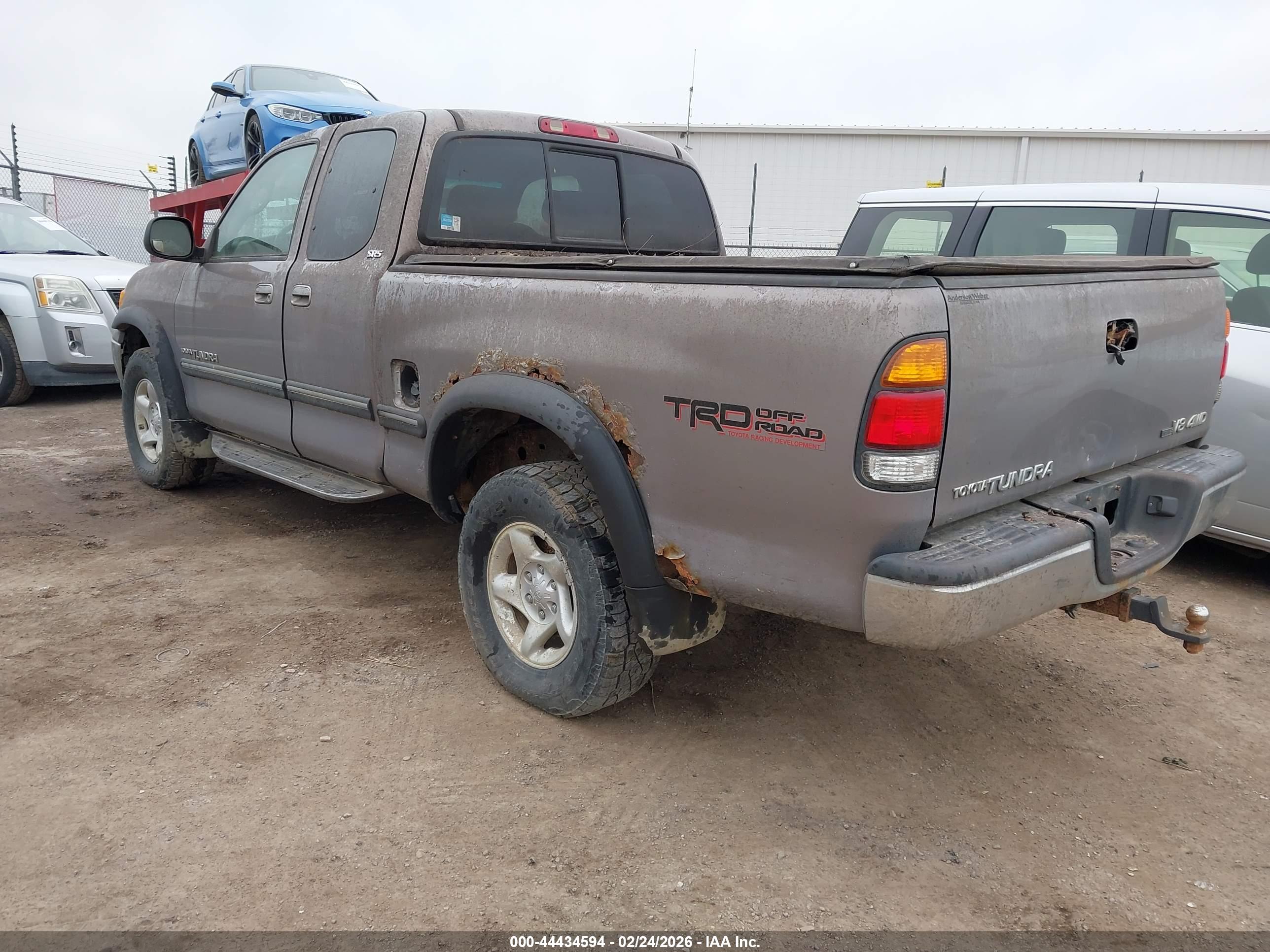 TOYOTA TUNDRA image 3