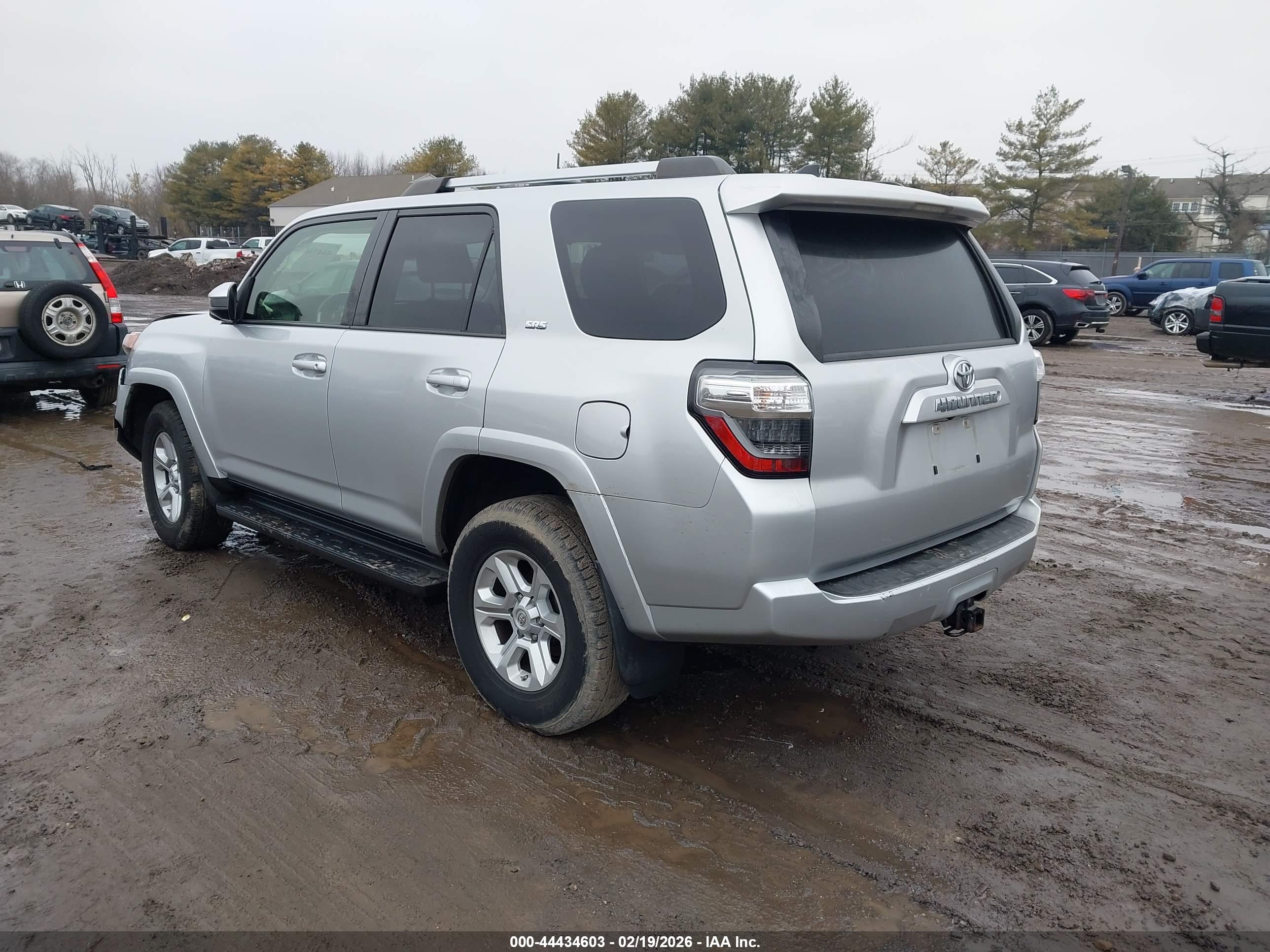 TOYOTA 4RUNNER image 3