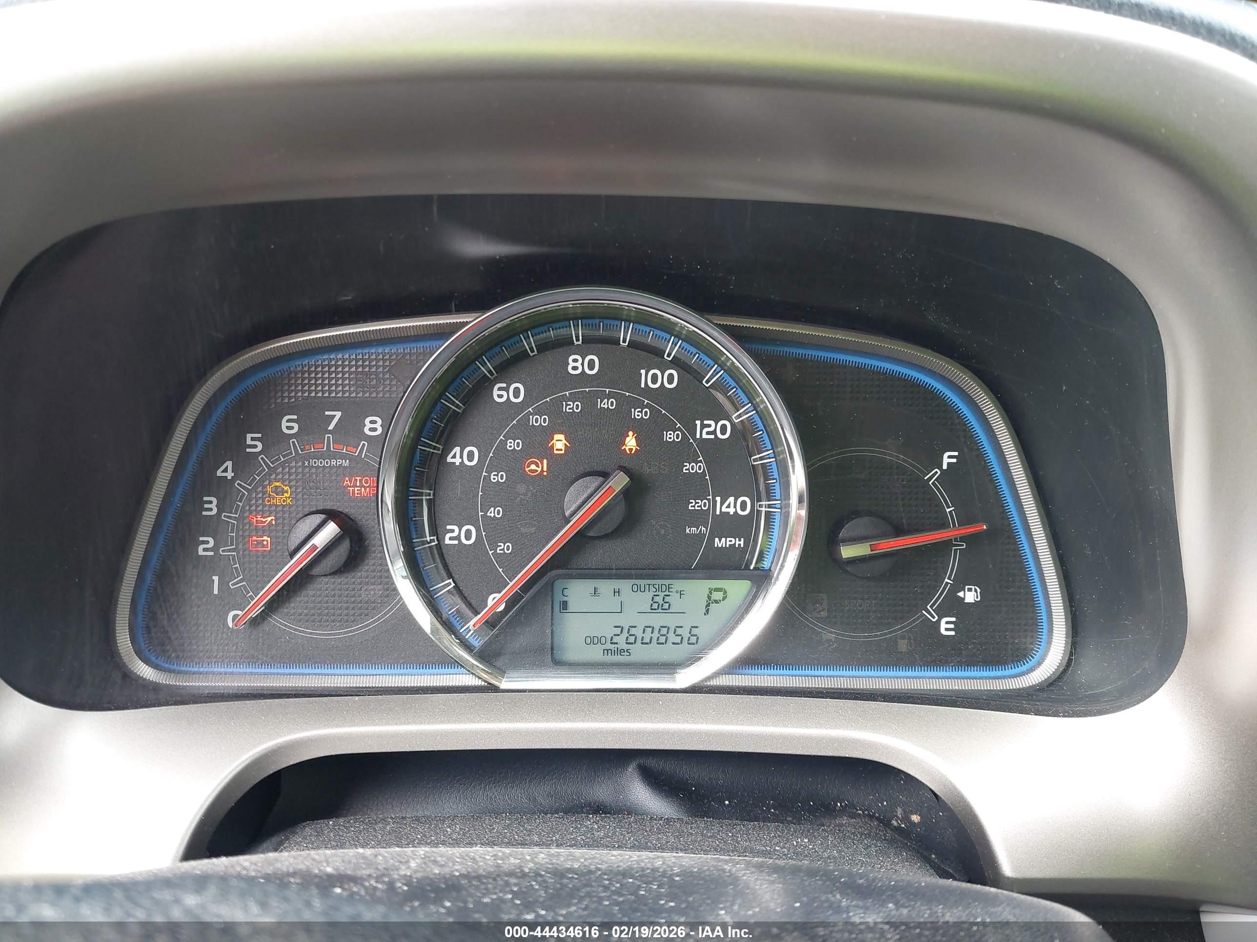TOYOTA RAV4 image 7