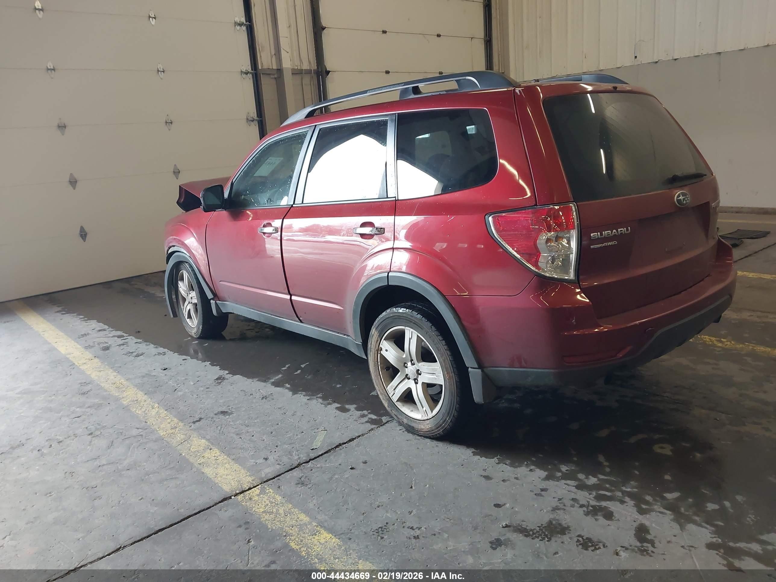 SUBARU FORESTER image 3