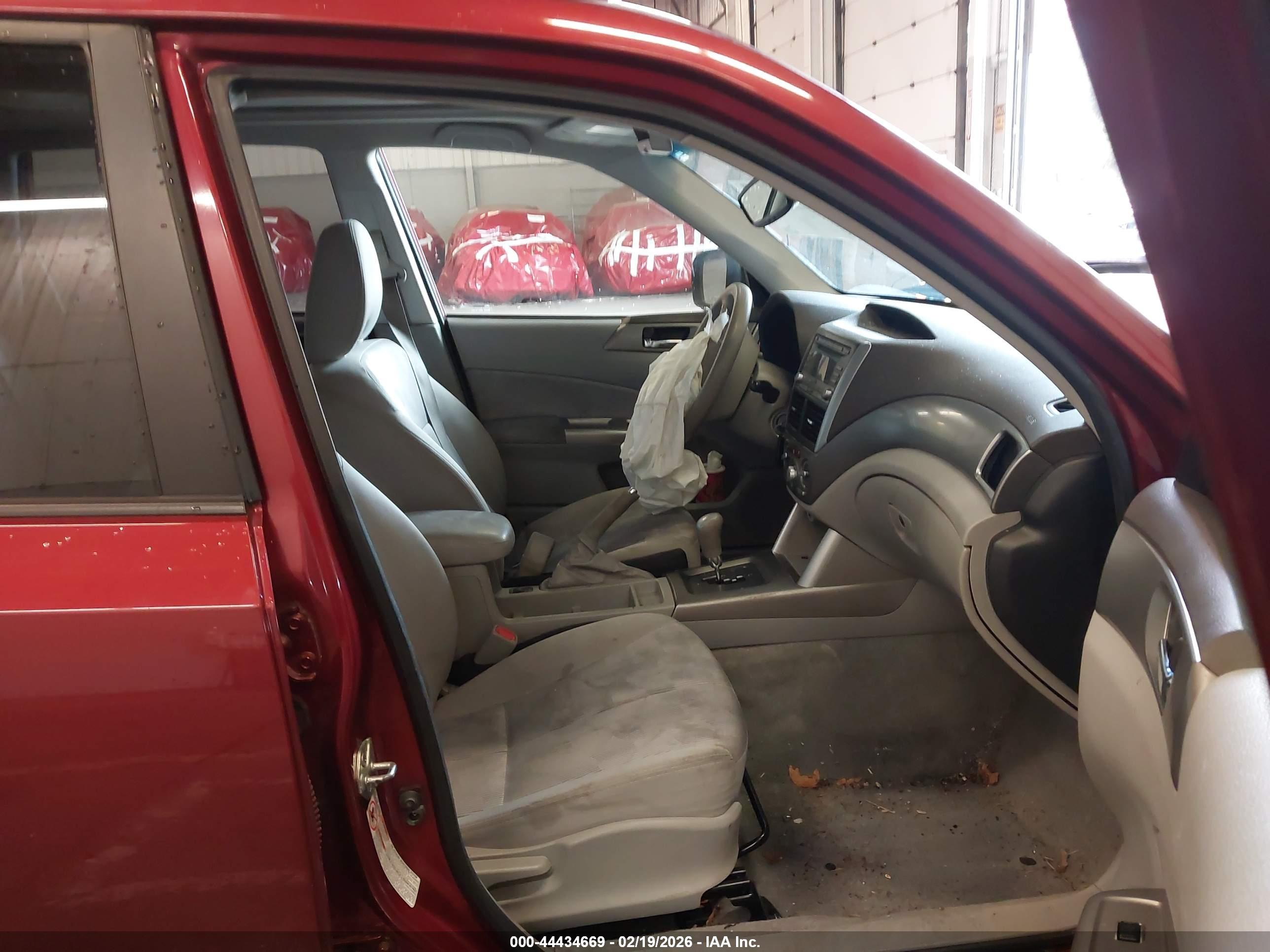 SUBARU FORESTER image 5