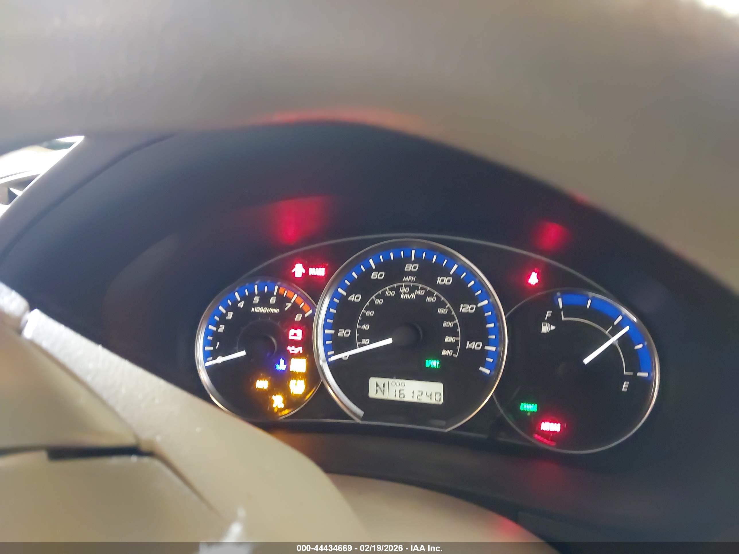 SUBARU FORESTER image 7